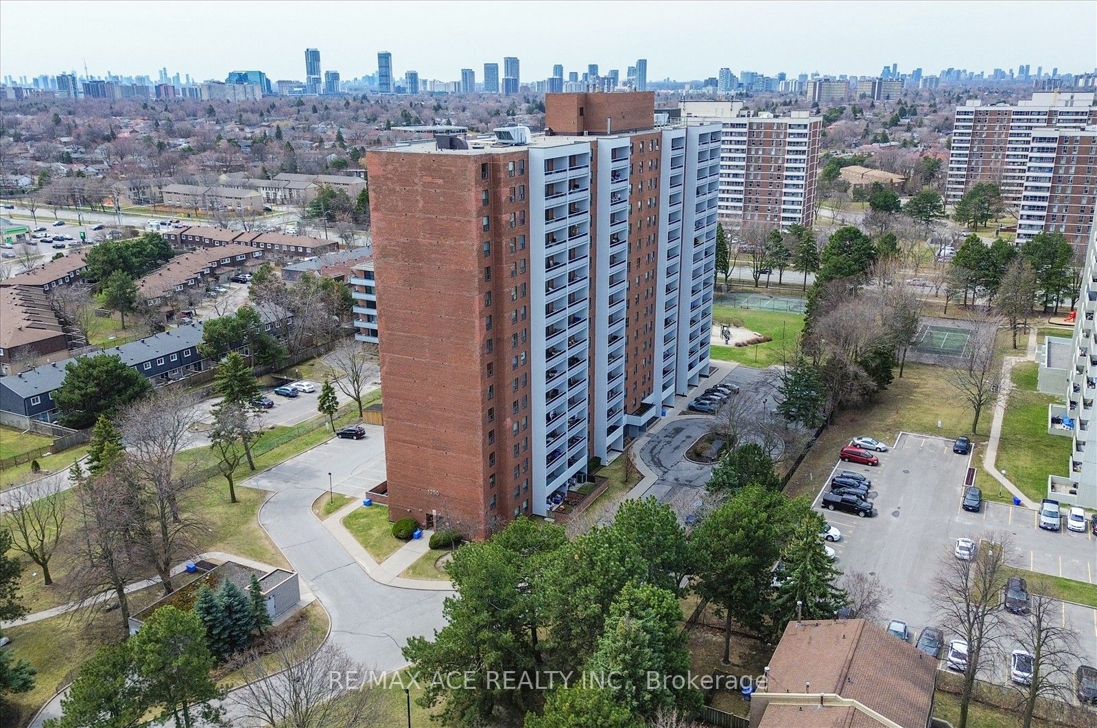 1250 Bridletowne Circle 1204, Toronto, ON M1W 2V1 photo 3