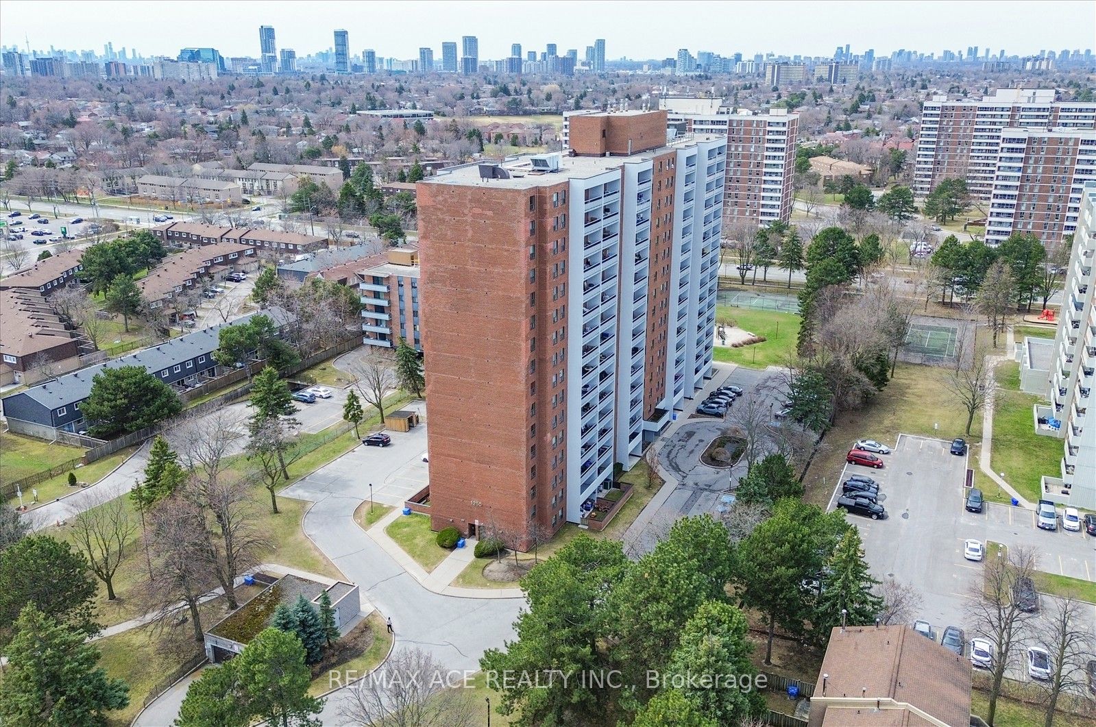 1250 Bridletowne Circle 1204, Toronto, ON M1W 2V1 photo 4