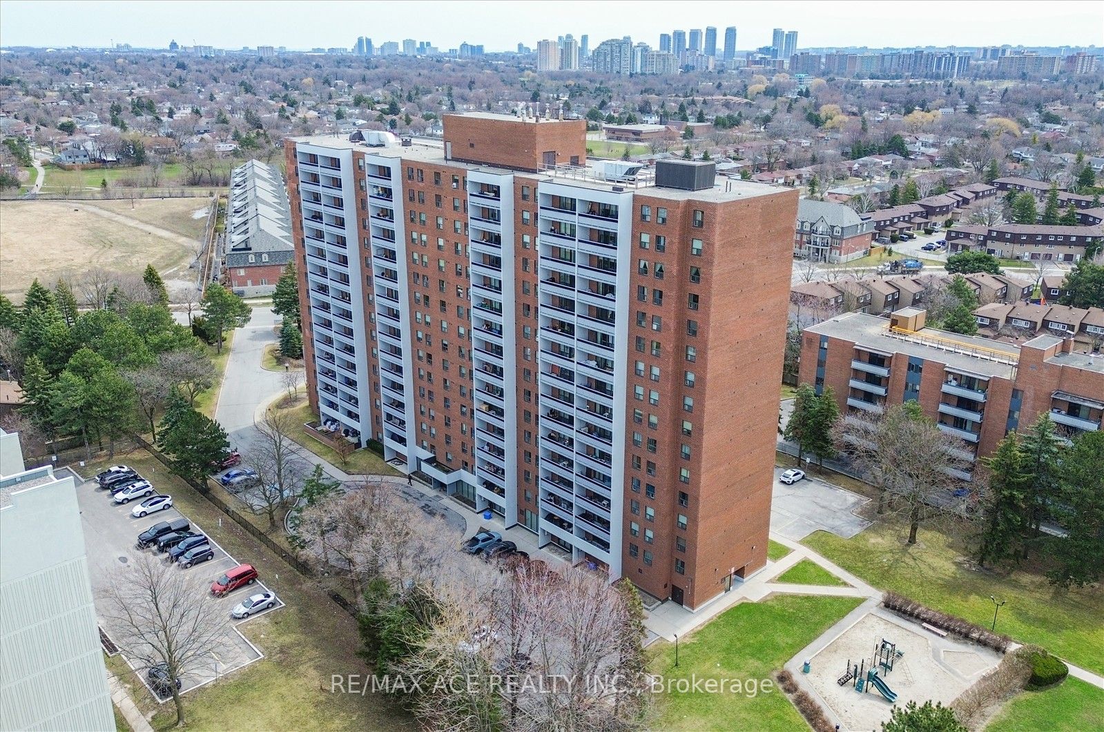 1250 Bridletowne Circle 1204, Toronto, ON M1W 2V1 photo 5
