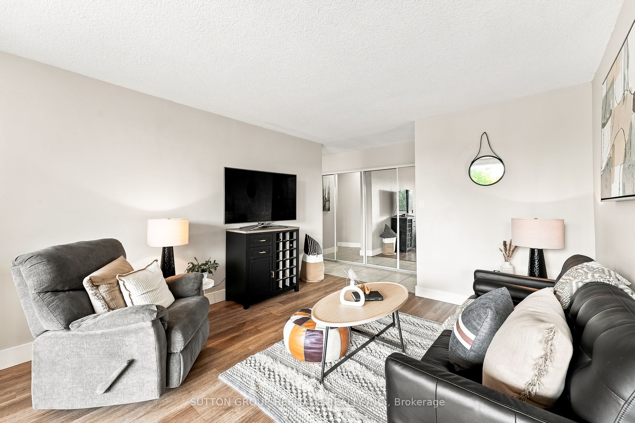92 Church Street 301, Ajax, ON L1S 6B4 photo 5