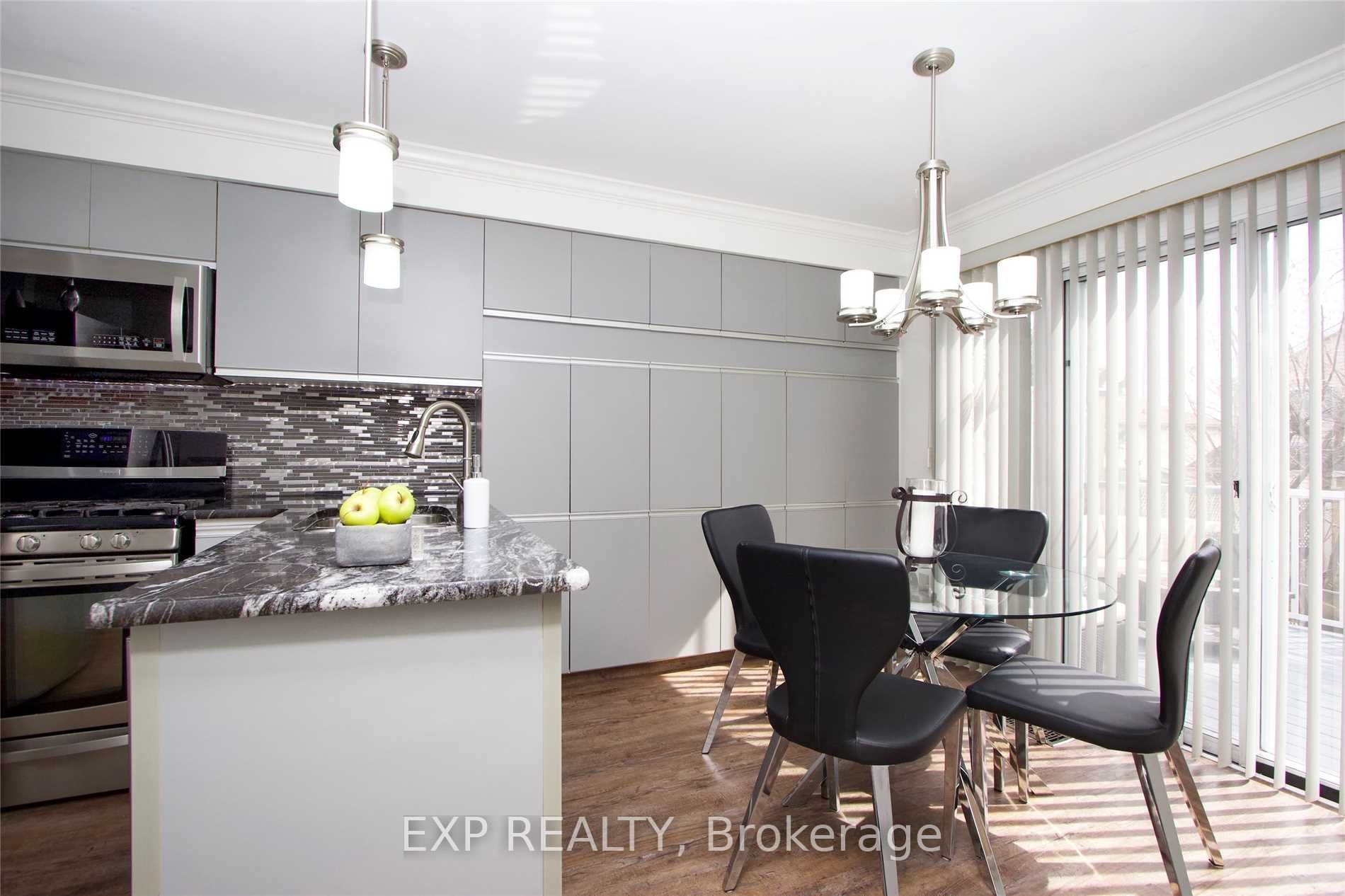 1009 Meadowridge Crescent, Pickering, ON L1V 4Z3 photo 5