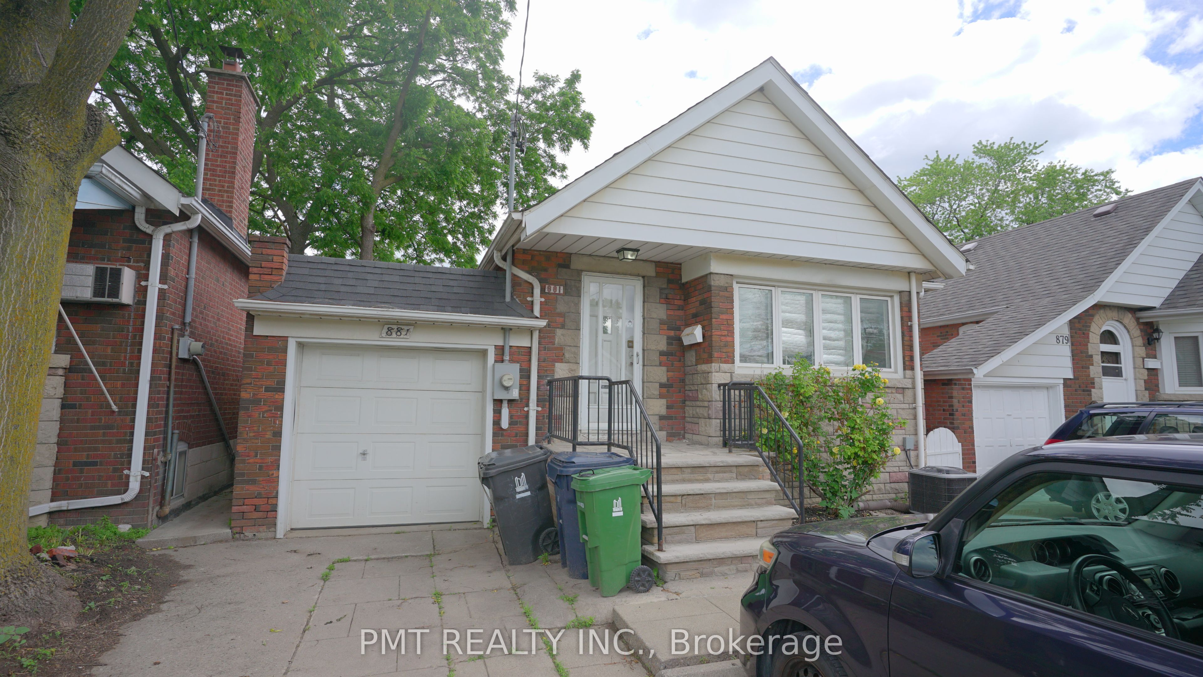 881 Coxwell Avenue Lower, Toronto, ON M4C 3G1