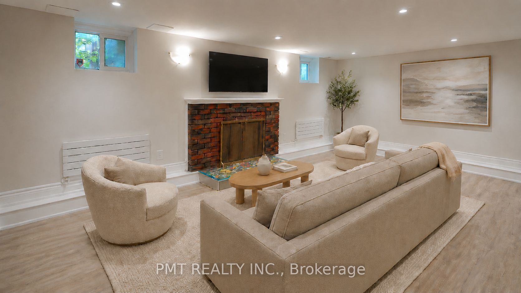 881 Coxwell Avenue Lower, Toronto, ON M4C 3G1 photo 4