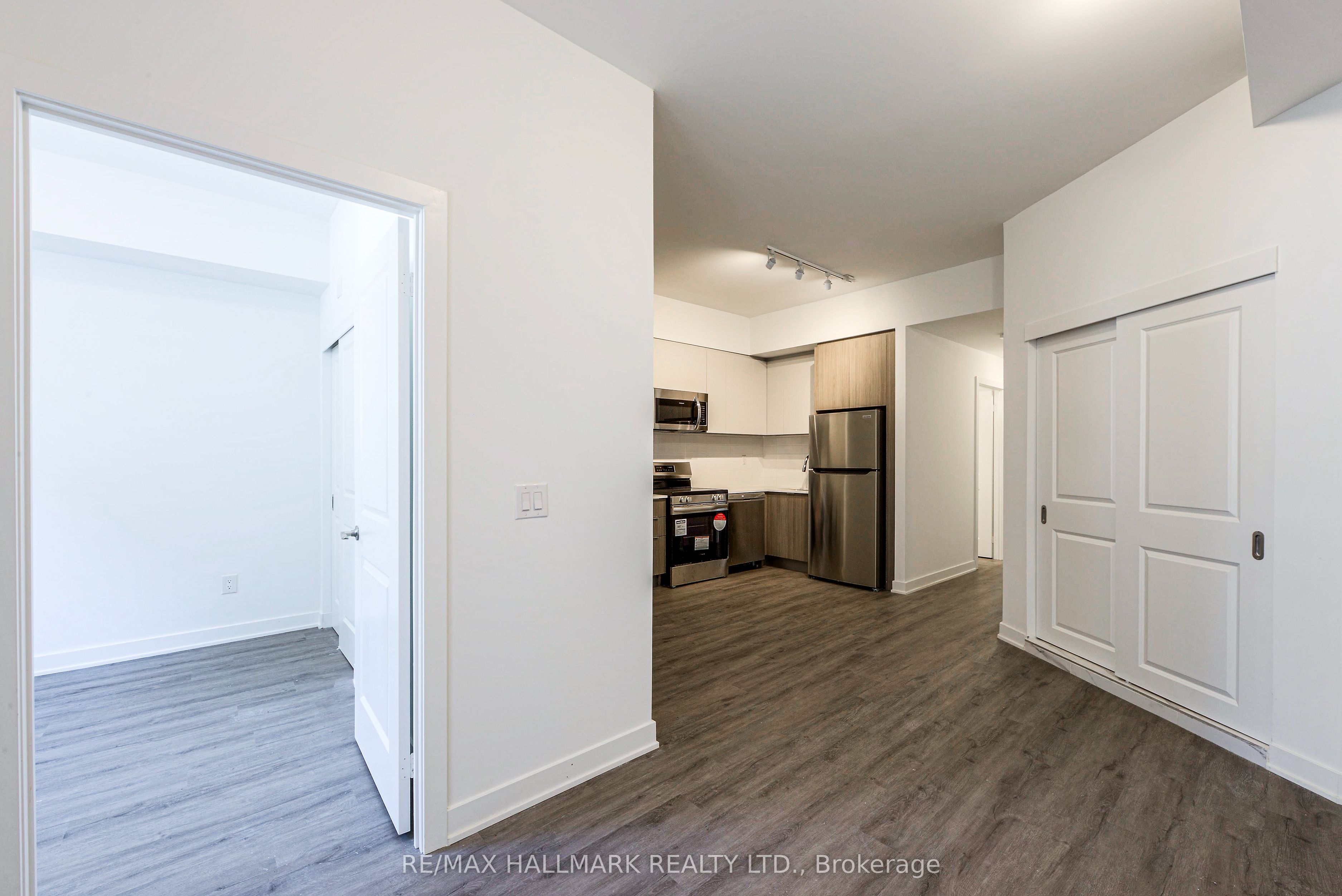 35 Danforth Road 103, Toronto, ON M1L 0J6