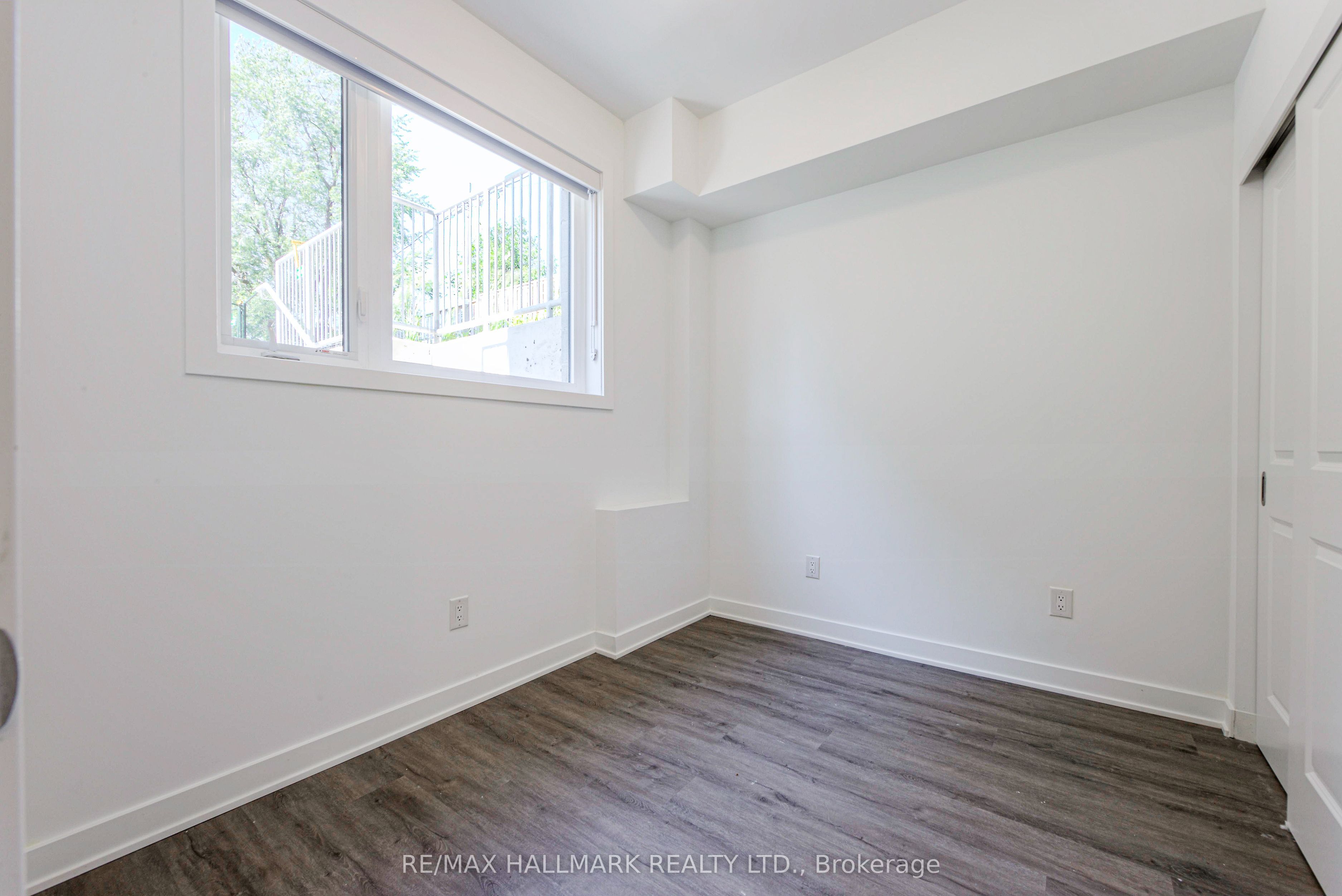35 Danforth Road 103, Toronto, ON M1L 0J6 photo 2
