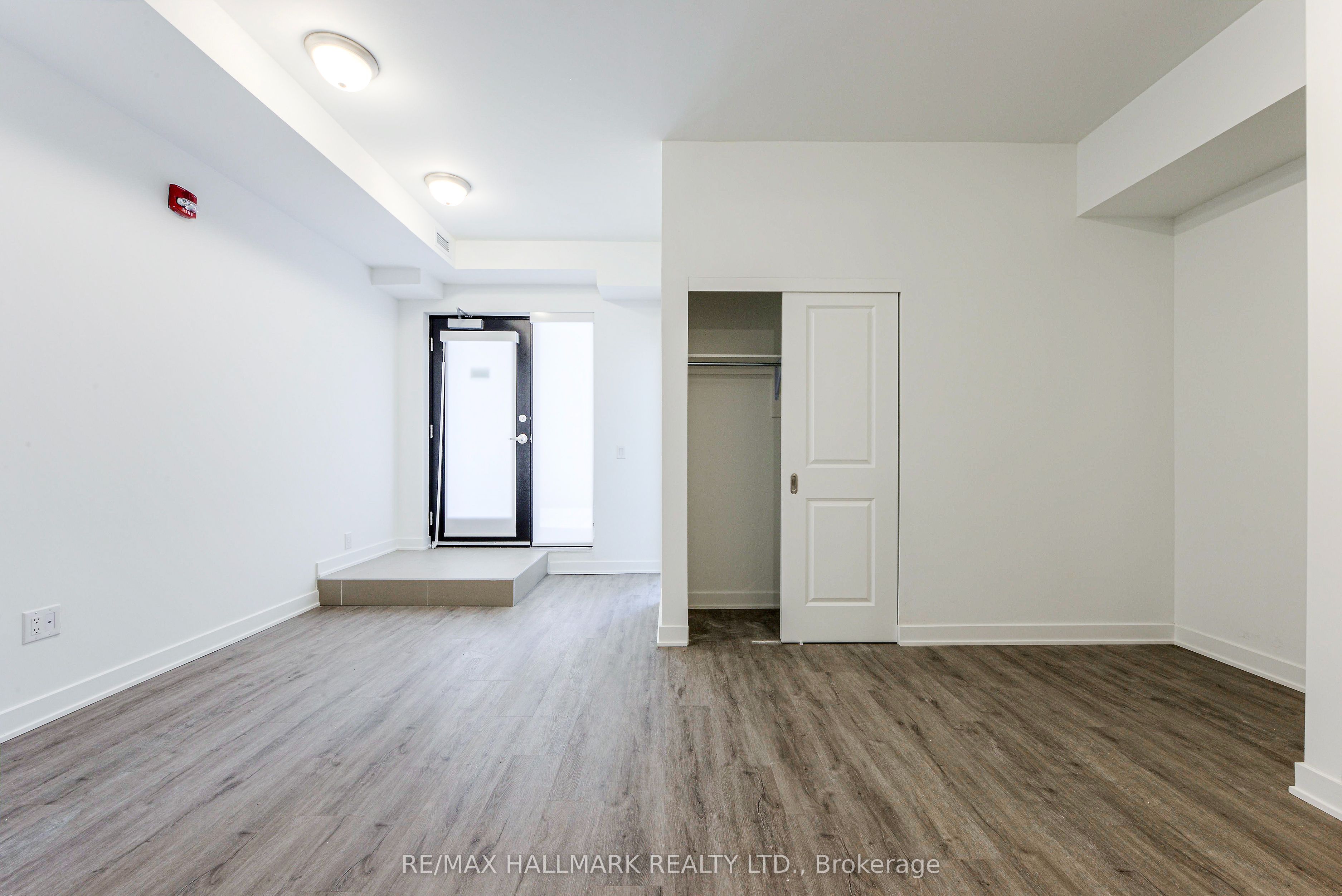 35 Danforth Road 103, Toronto, ON M1L 0J6 photo 4