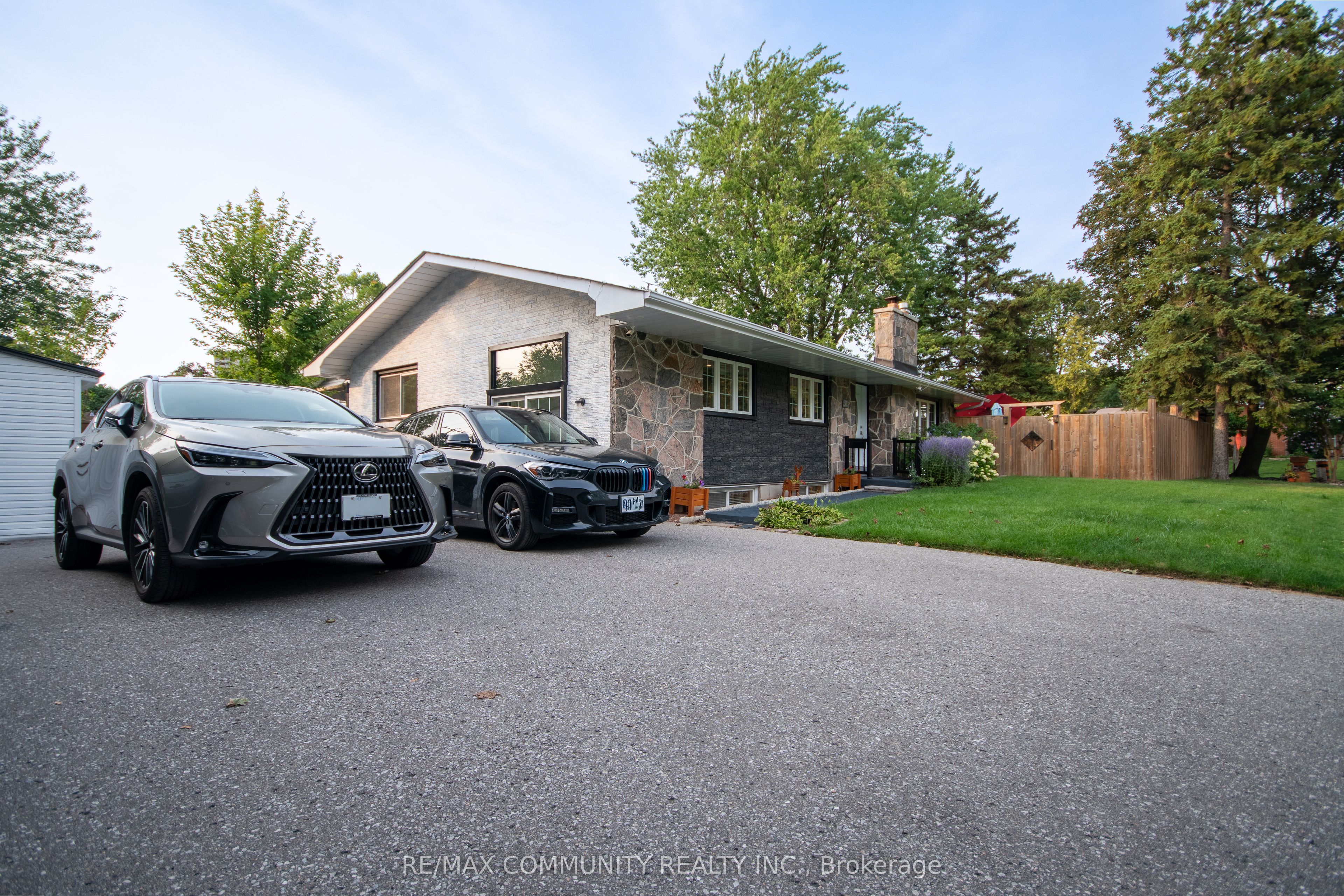 167 Simpson Road, Ajax, ON L1S 2V7 photo 3