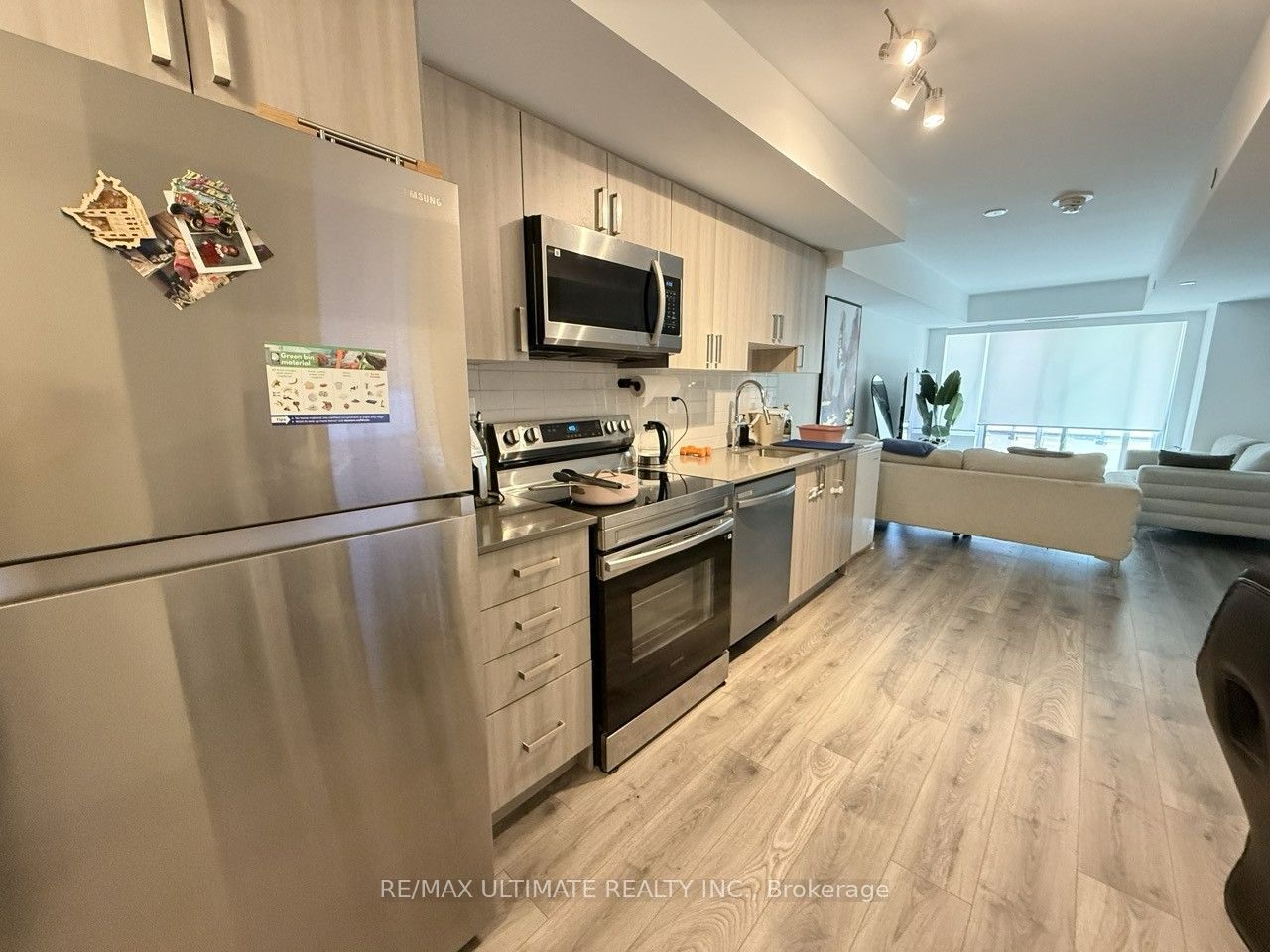 1435 Celebration Drive 205, Pickering, ON L1W 0C4 photo 3