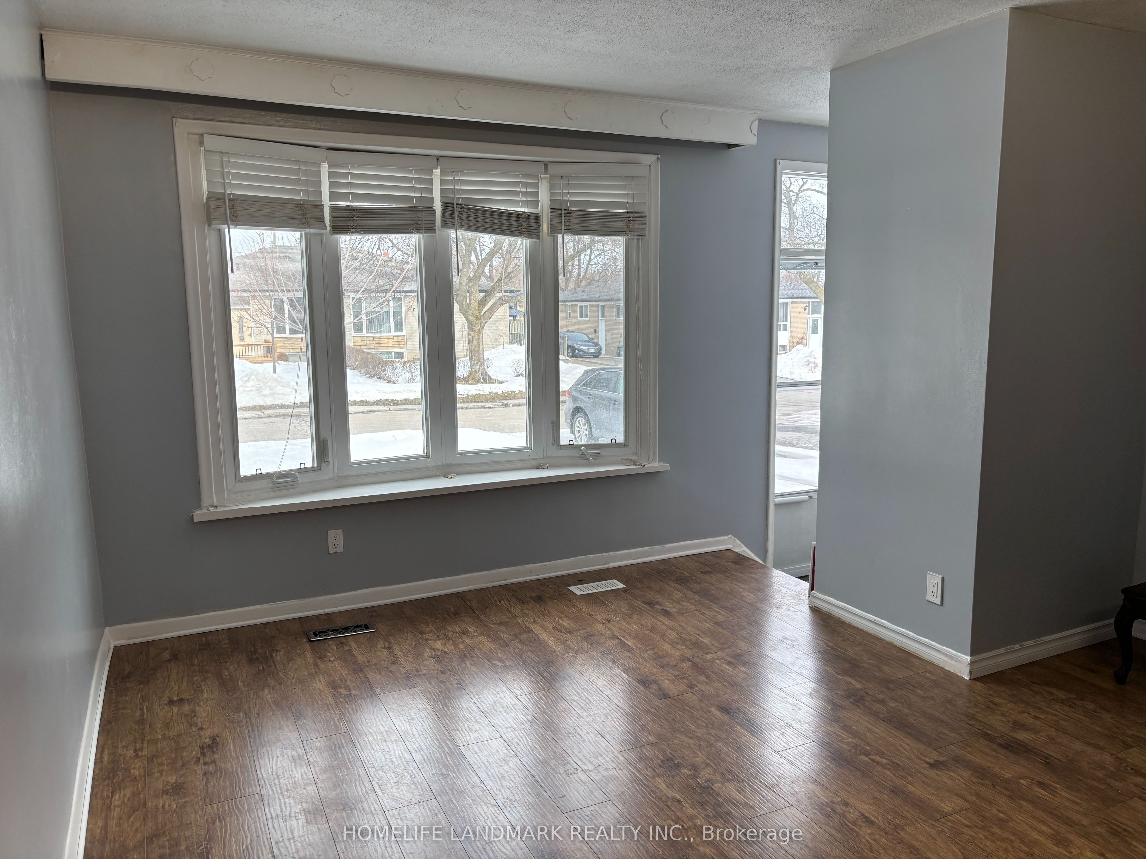 145 Tulloch Drive ( Main Floor ), Ajax, ON L1S 2S7 photo 3