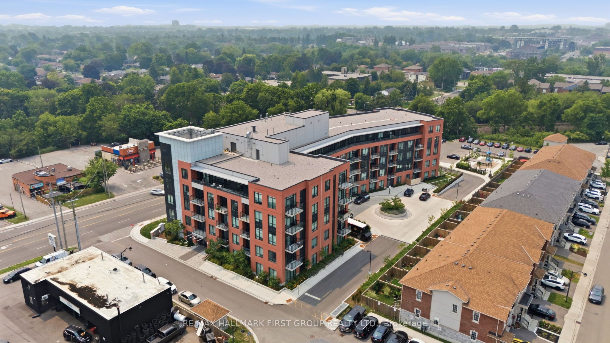 1010 Dundas St E Street 325, Whitby, ON L1N 0L6