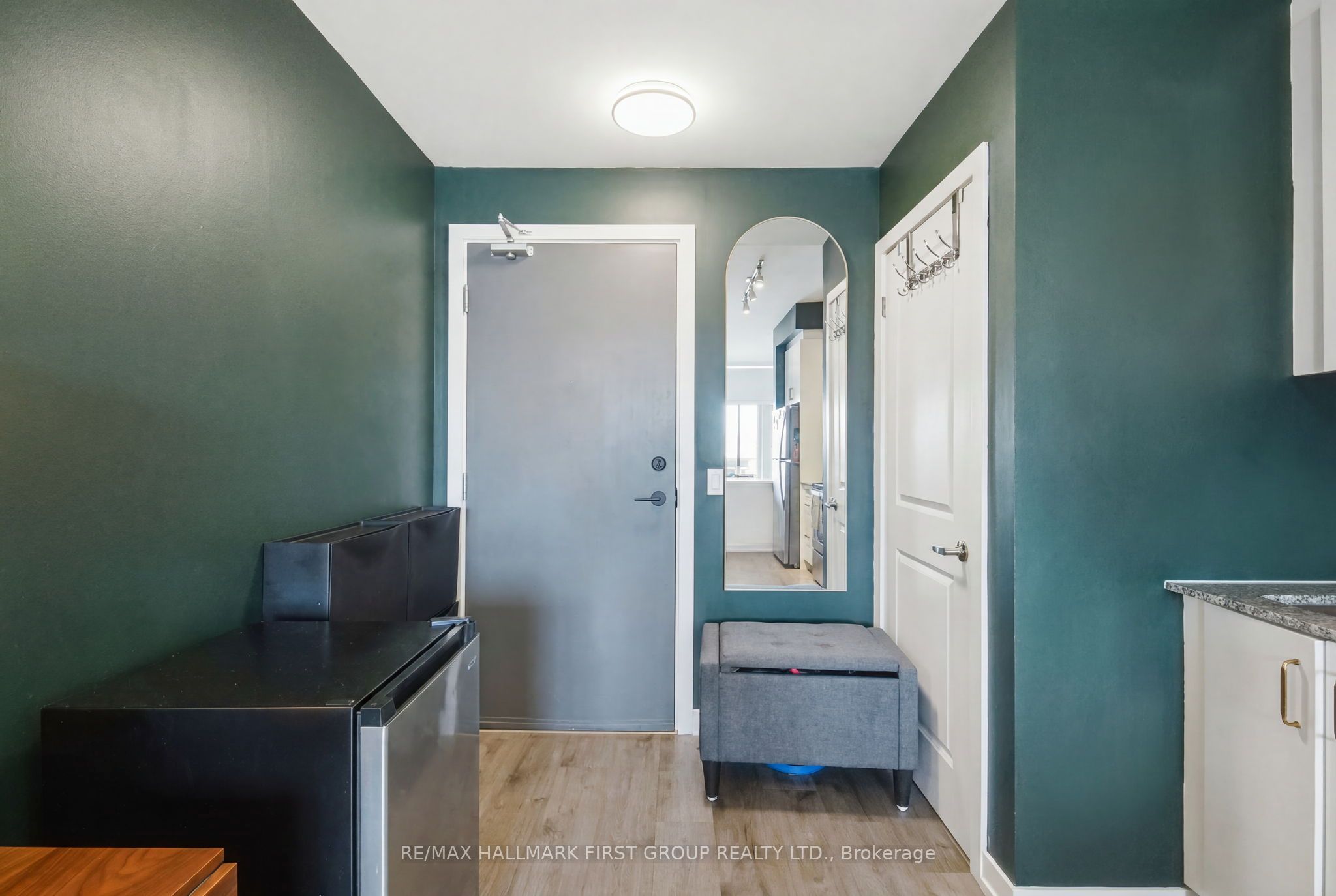 1010 Dundas St E Street 325, Whitby, ON L1N 0L6 photo 4