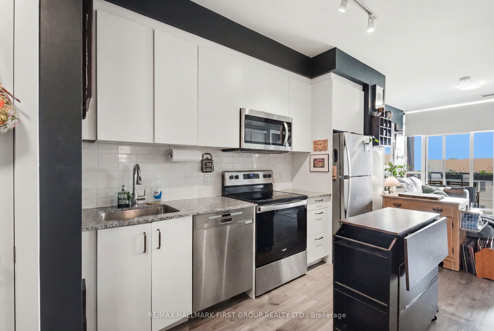 1010 Dundas St E Street 325, Whitby, ON L1N 0L6 photo 5