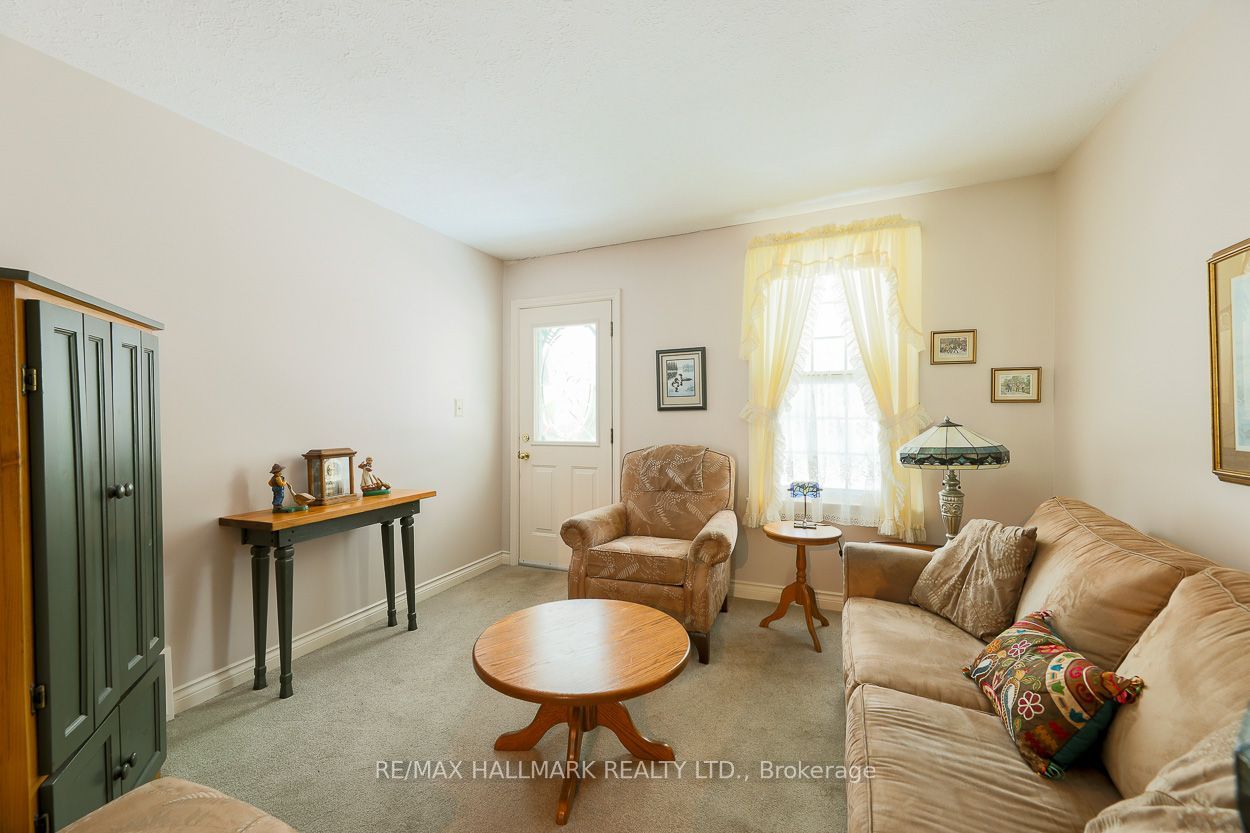 40 Pinegrove Avenue, Toronto, ON M1N 2G5 photo 5