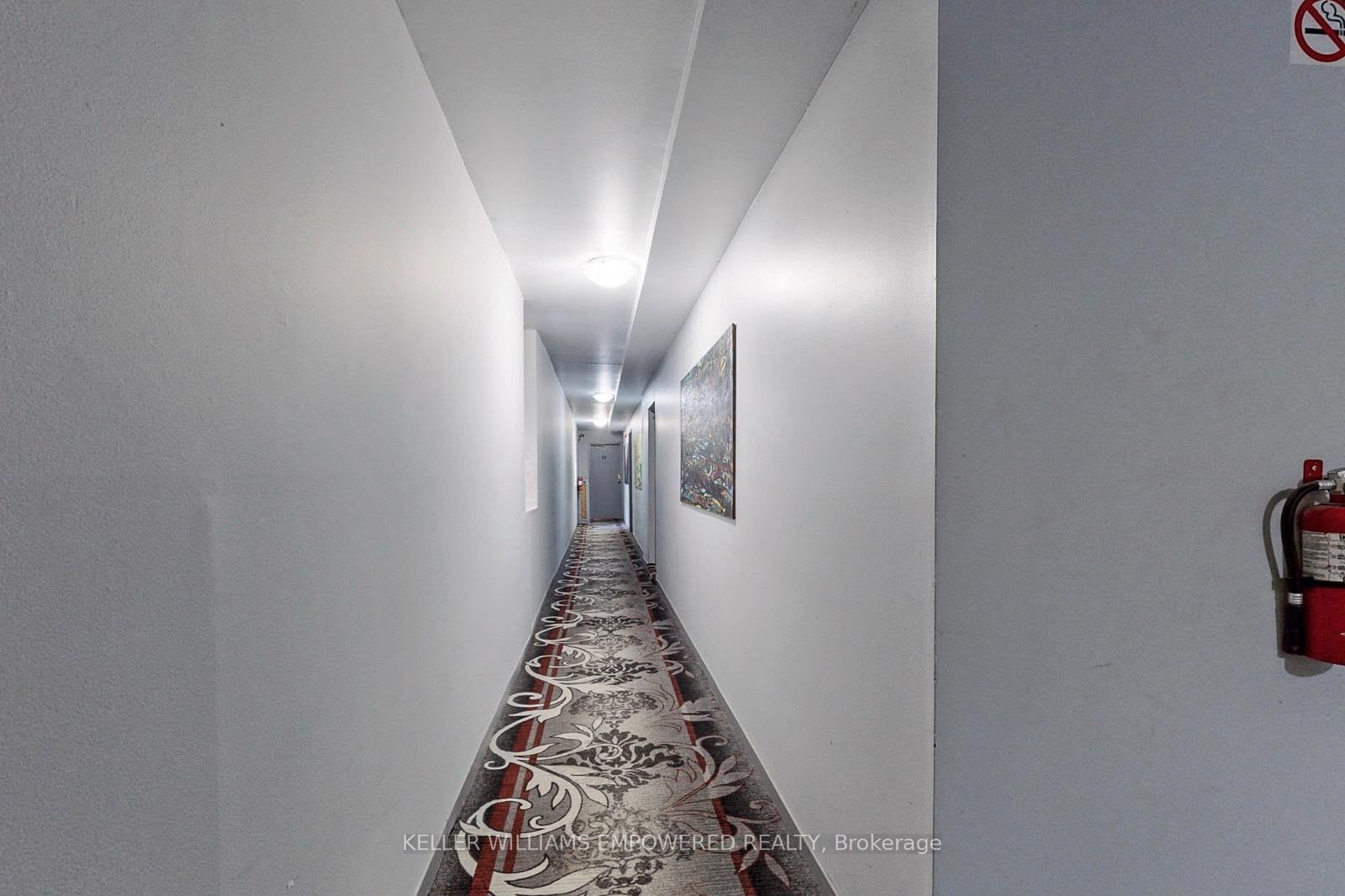 575 Pape Avenue C, Toronto, ON M4K 3R5 photo 3