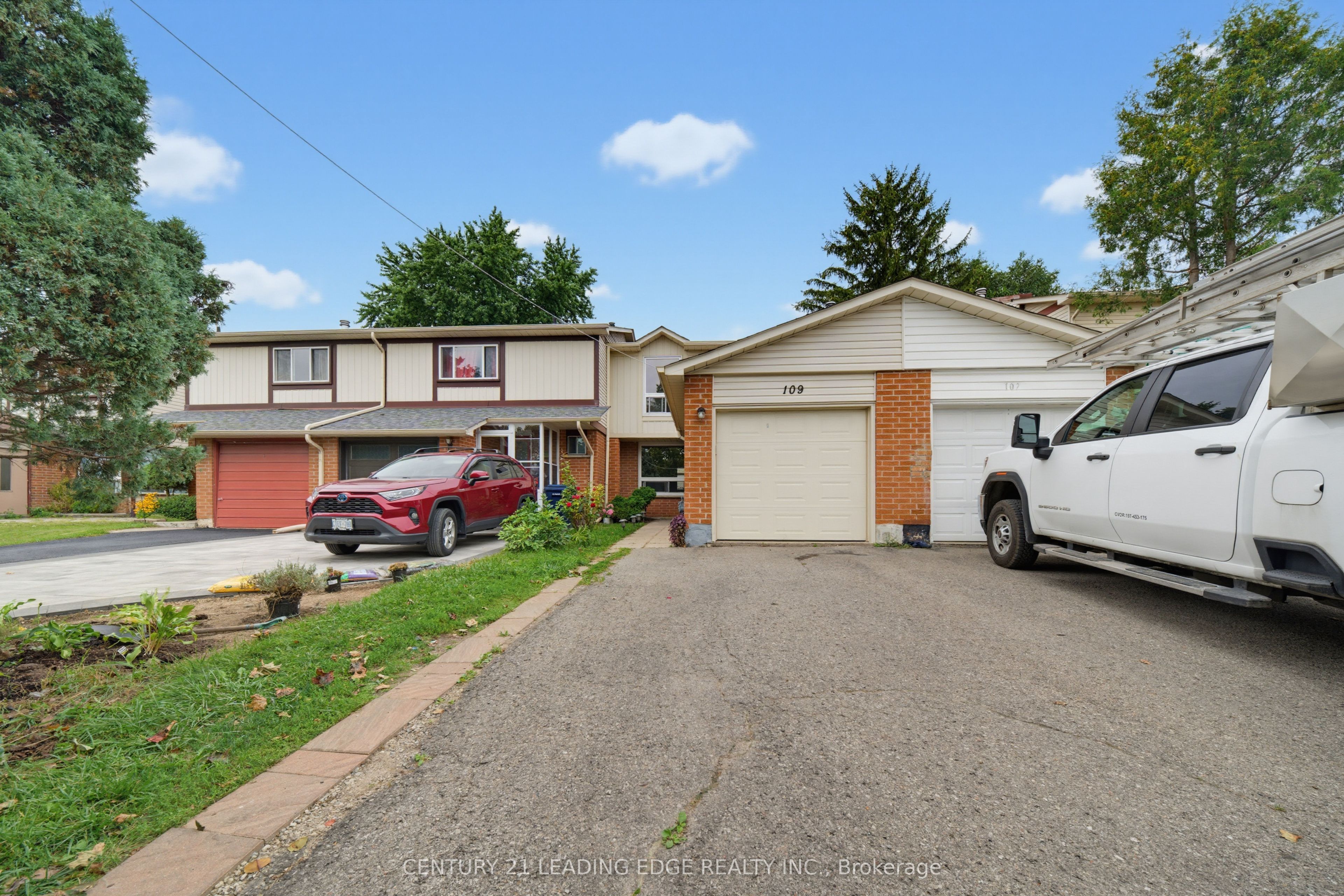 109 Phalen Crescent, Toronto, ON M1V 1Y5 photo 2
