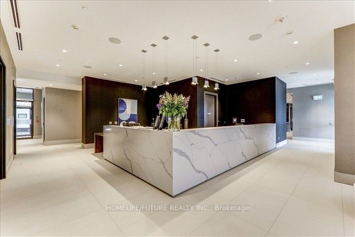 2550 Simcoe Street N 1801, Oshawa, ON L1L 0R5 photo 3