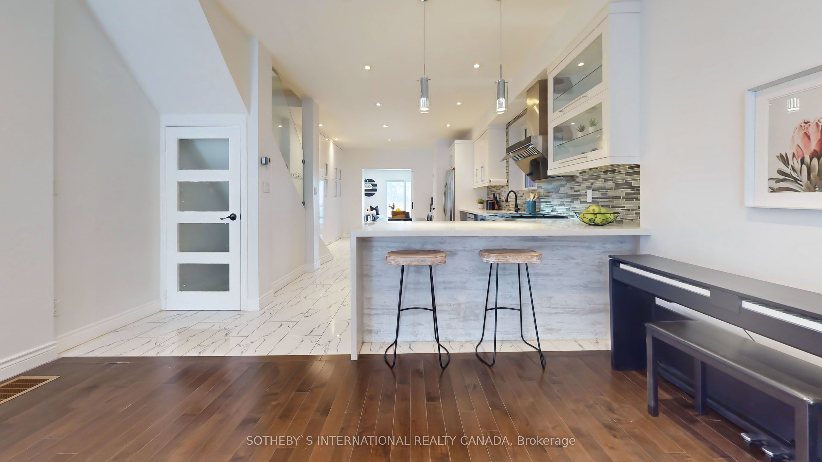 1271 Gerrard Street E, Toronto, ON M4L 1Y5 photo 5