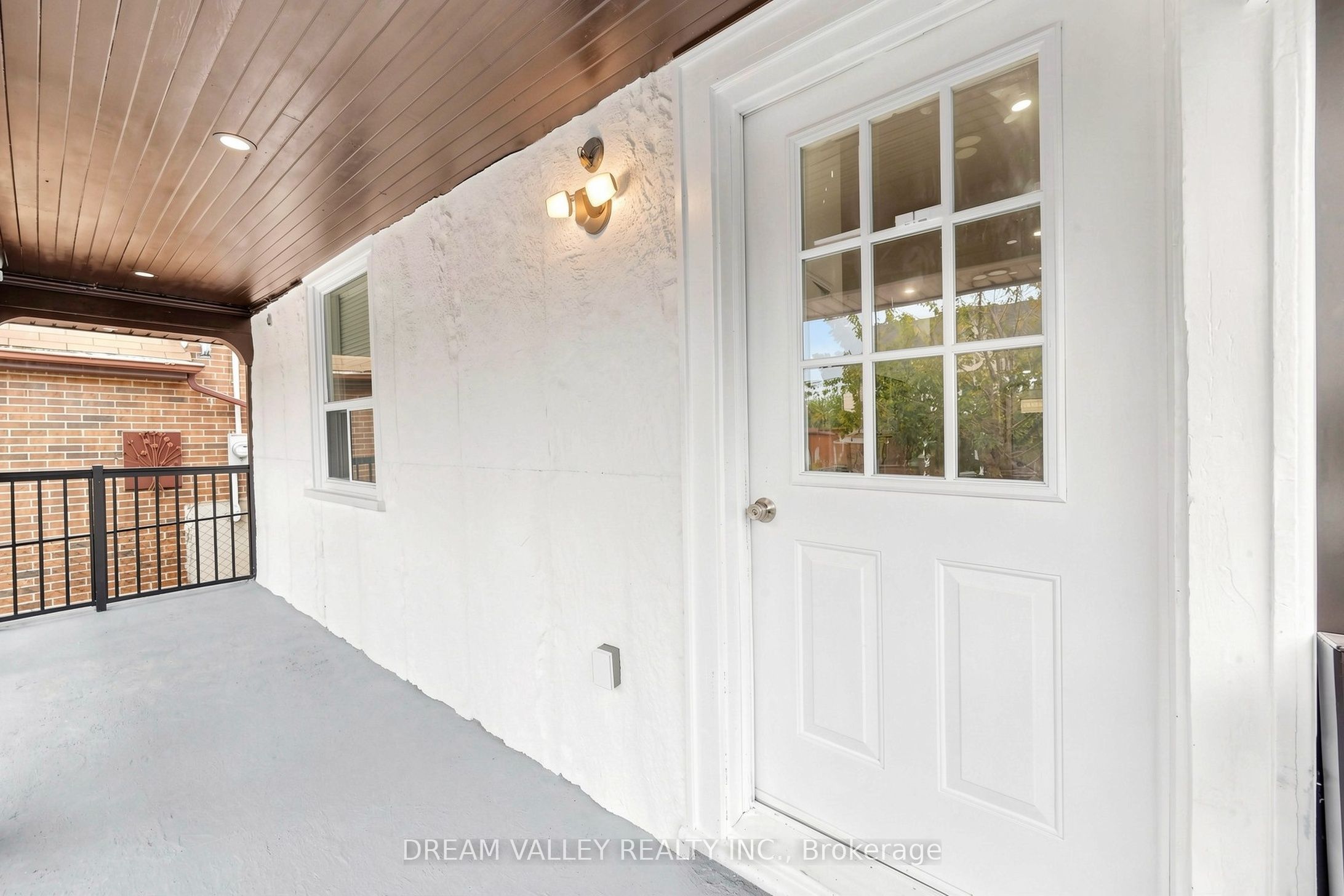 47 Laurel Avenue, Toronto, ON M1K 3J4 photo 5