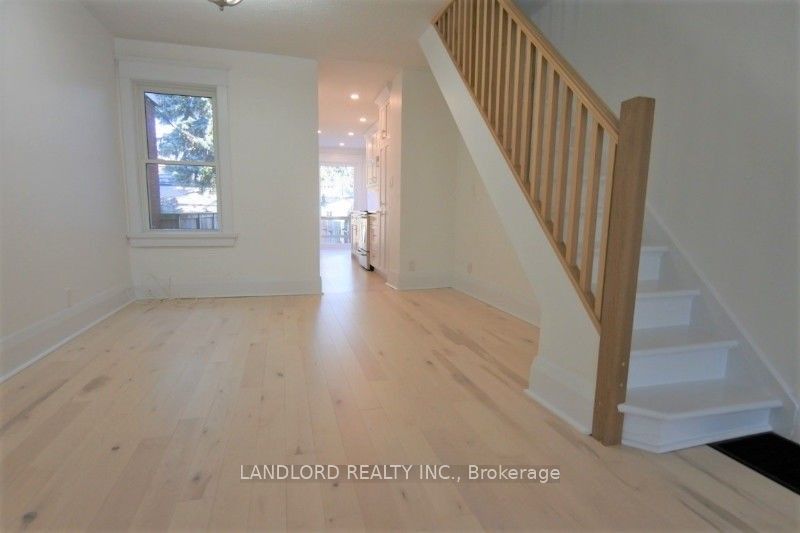 19A Hiawatha Road Main, Toronto, ON M4L 2X7 photo 5