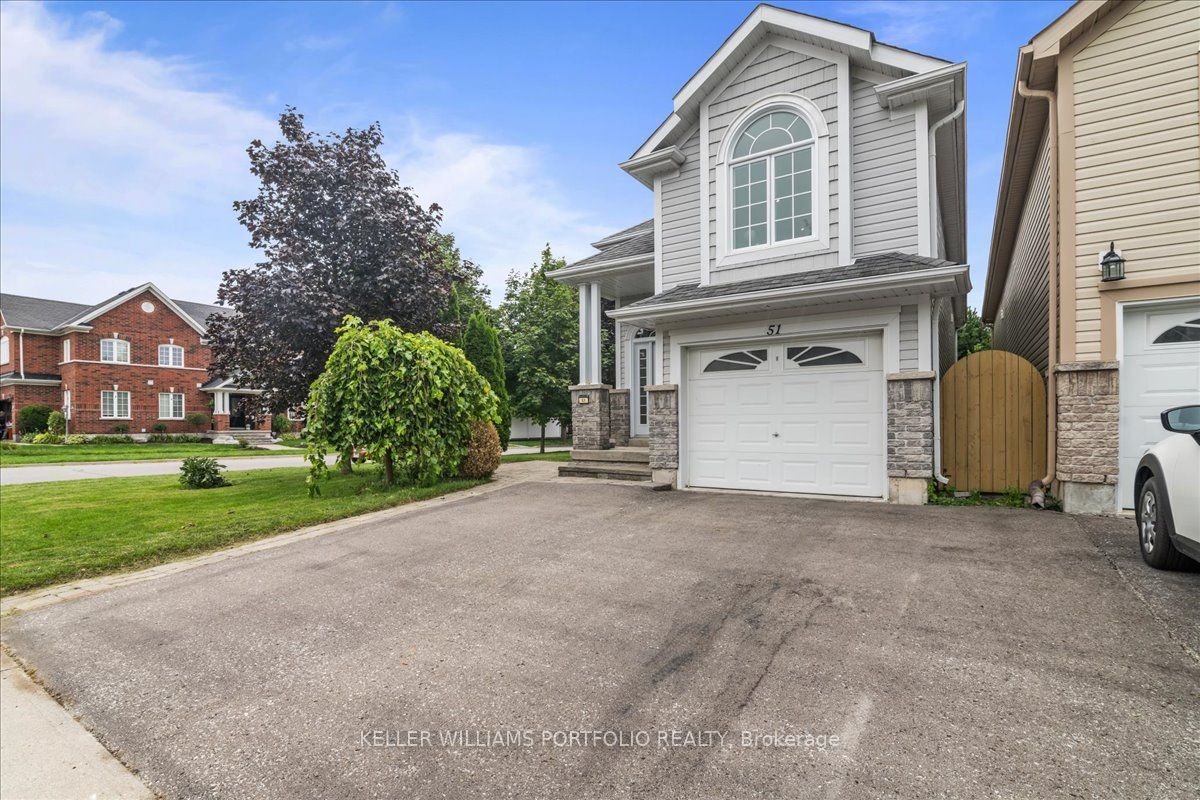 51 Squire Fletcher Drive, Clarington, ON L1C 5H8 photo 2