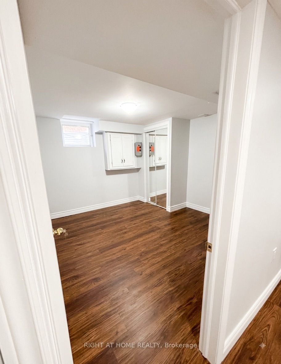 530 Mclevin Avenue, Toronto, ON M1B 4H6 photo 2