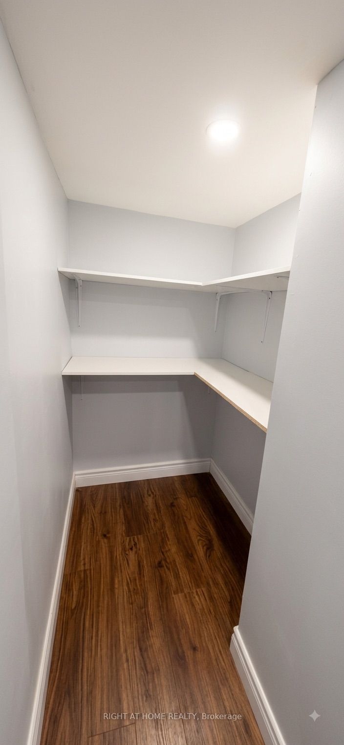 530 Mclevin Avenue, Toronto, ON M1B 4H6 photo 3
