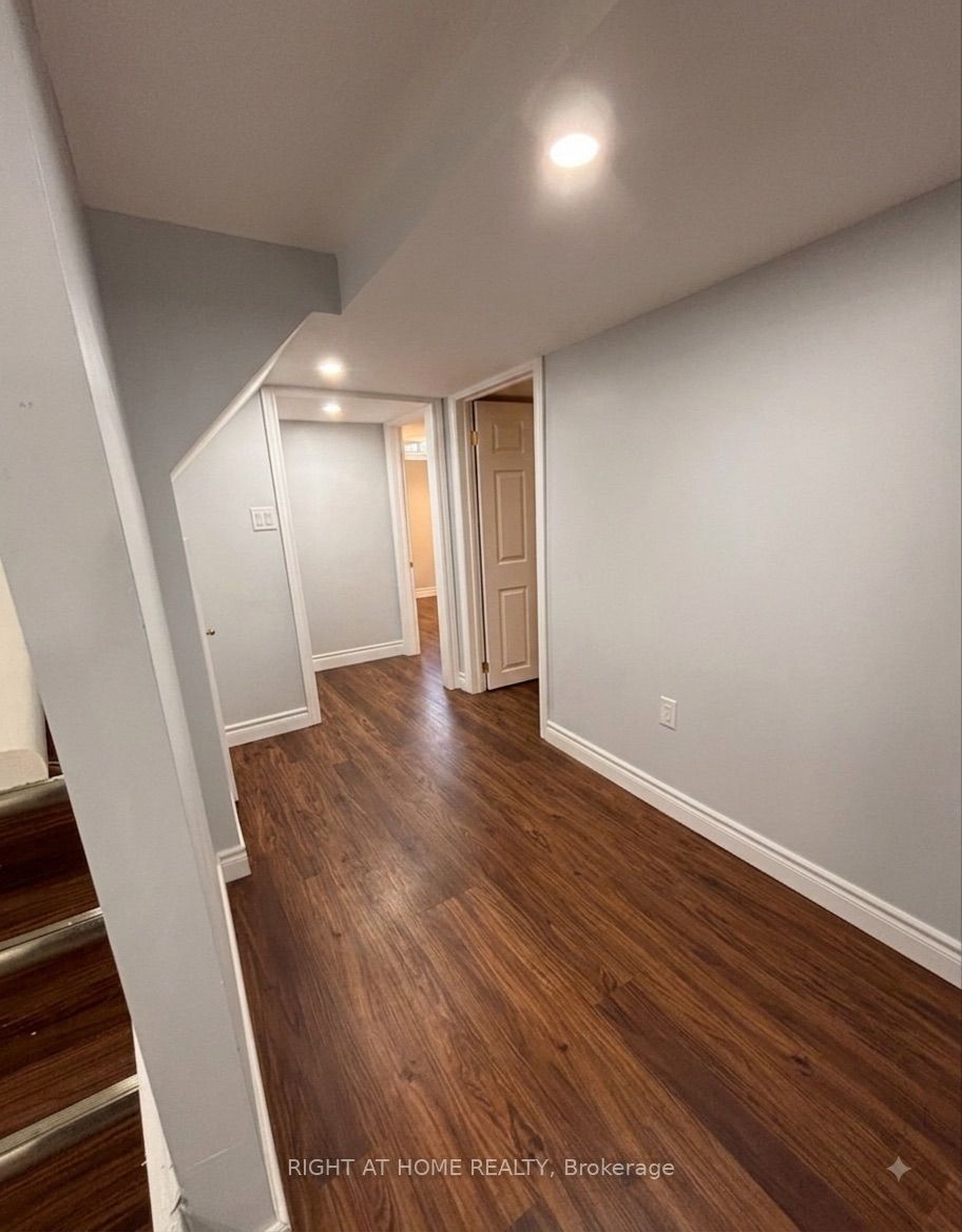 530 Mclevin Avenue, Toronto, ON M1B 4H6 photo 4