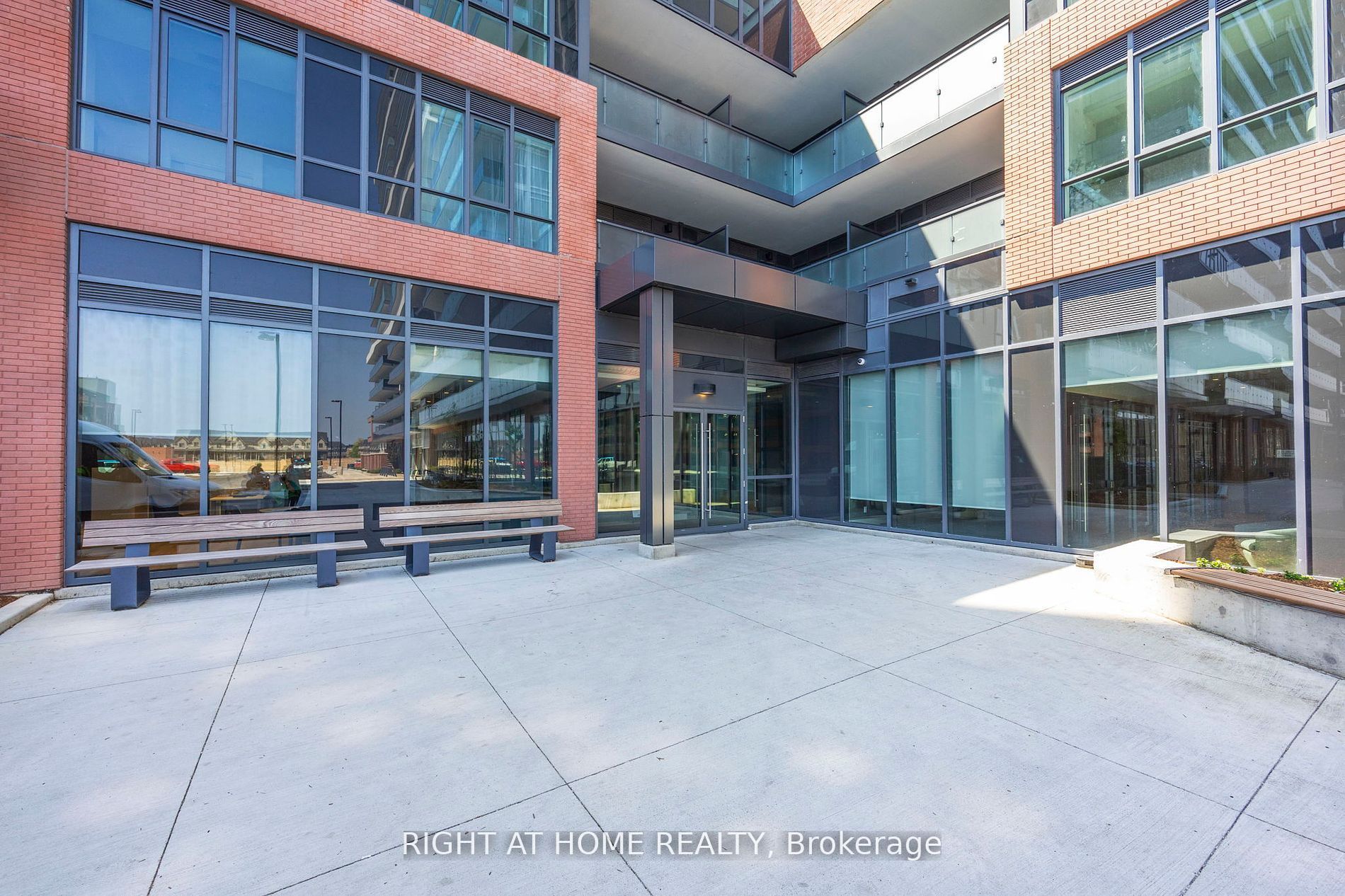 2545 Simcoe Street N 1131, Oshawa, ON L1L 0W3 photo 3