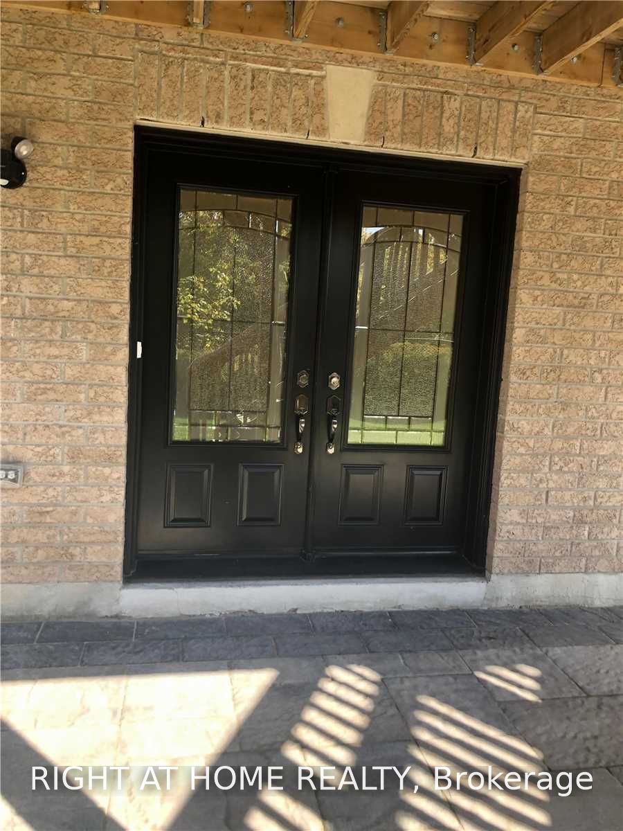 91 Stockell Crescent Lower, Ajax, ON L1T 0M4 photo 5