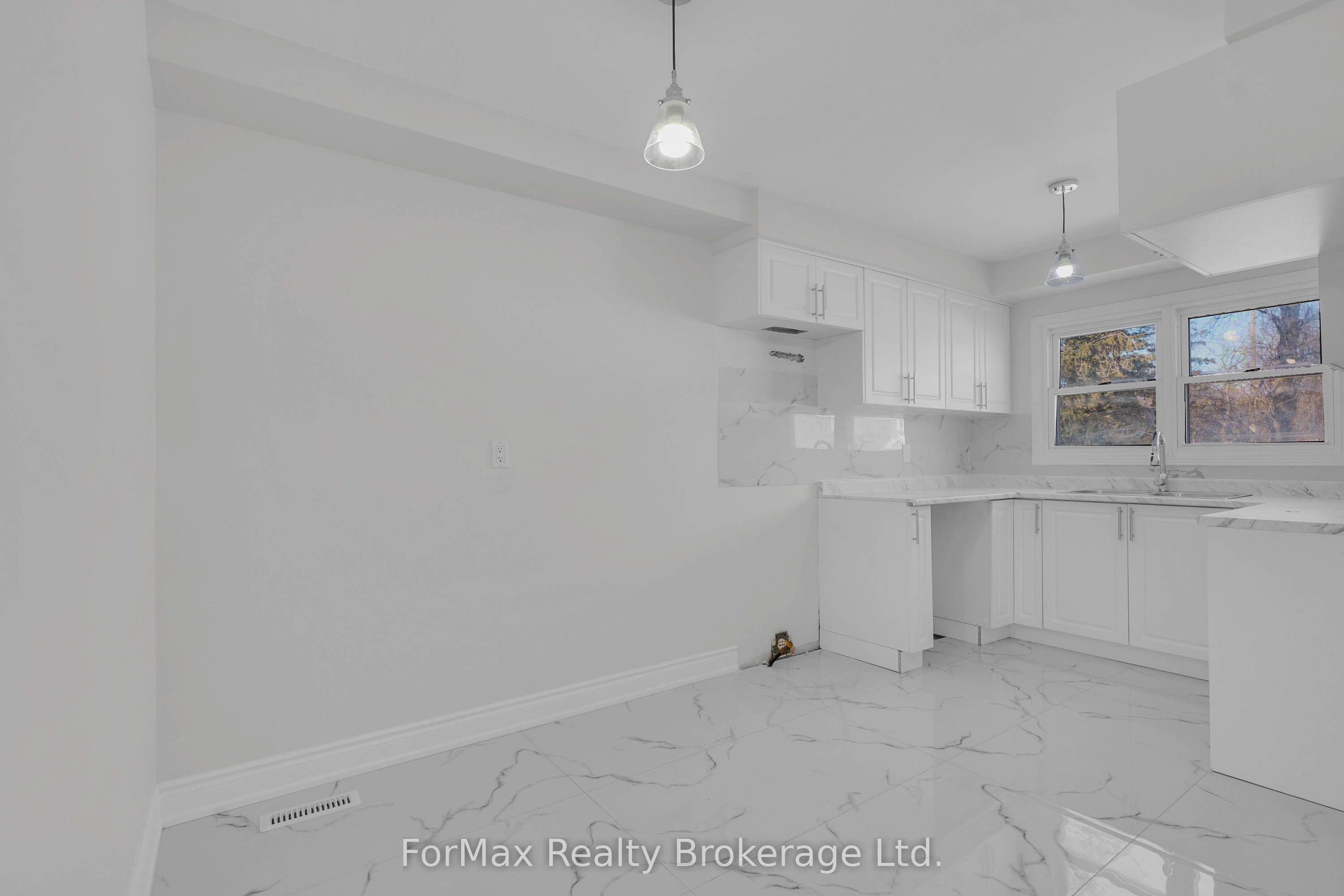 23 Drew Court, Whitby, ON L1N 8X6 photo 5