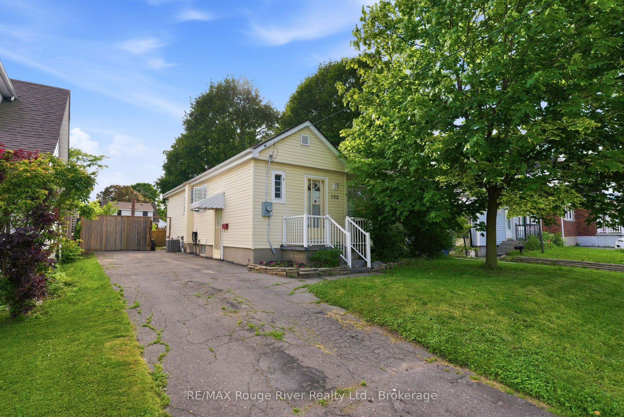 152 Wilson Road S, Oshawa, ON L1H 6C1 photo 2