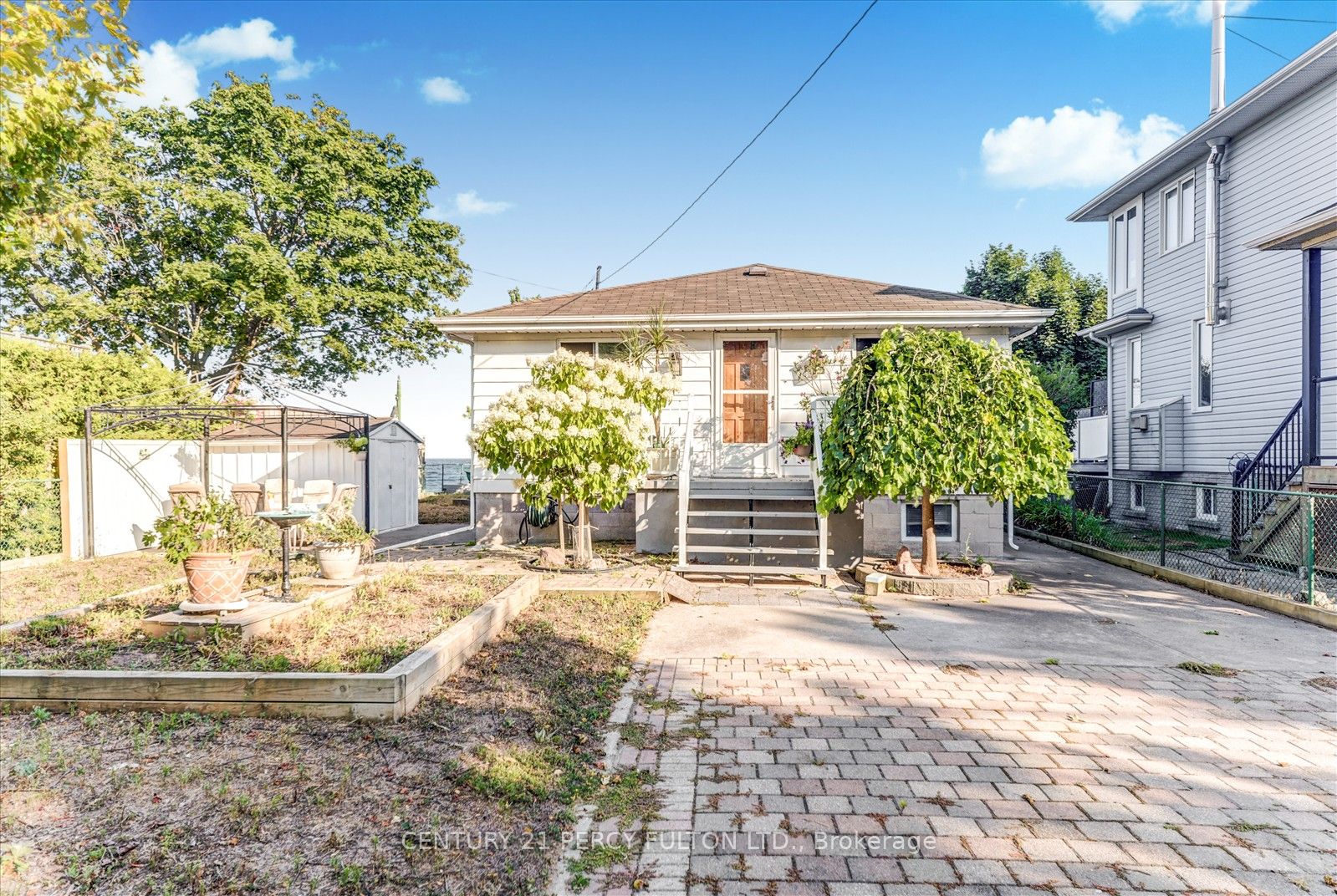 135 Cedar Crest Beach Road, Clarington, ON L1C 3K3 photo 3
