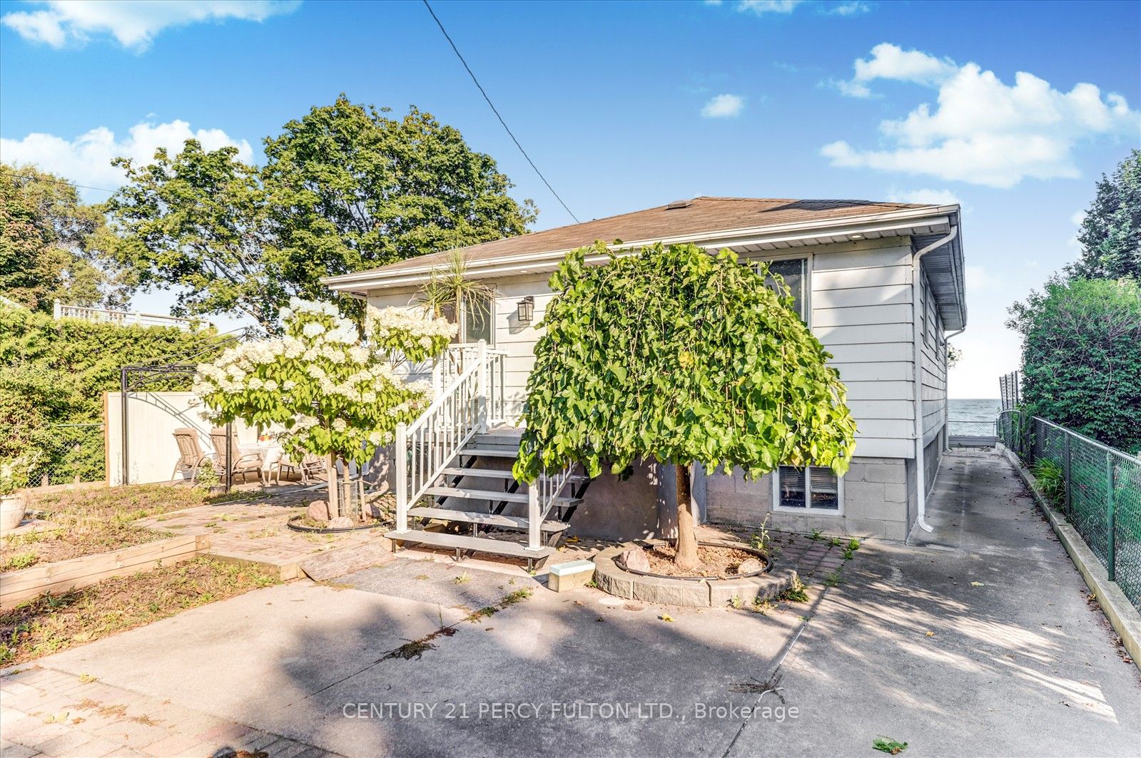 135 Cedar Crest Beach Road, Clarington, ON L1C 3K3 photo 5