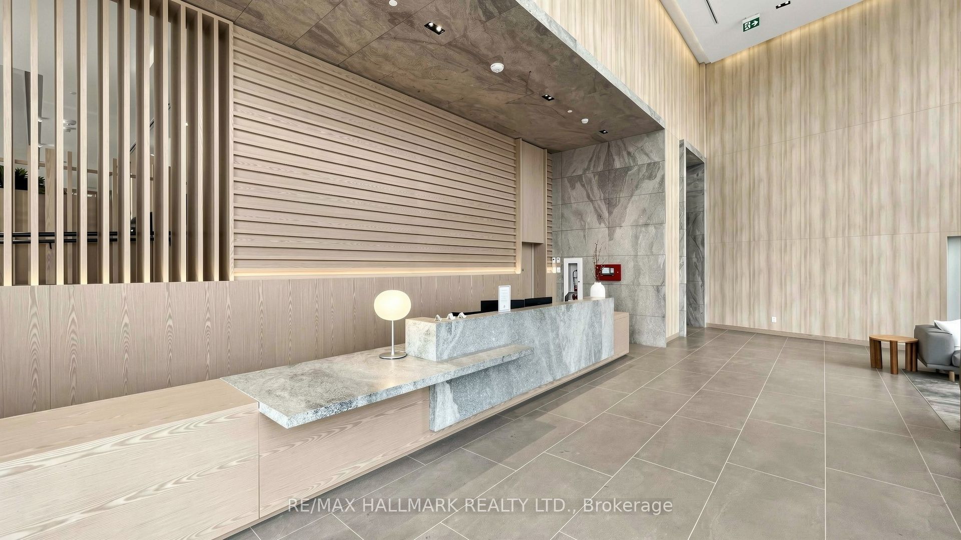 1050 Eastern Avenue 823, Toronto, ON M4L 0B7 photo 2
