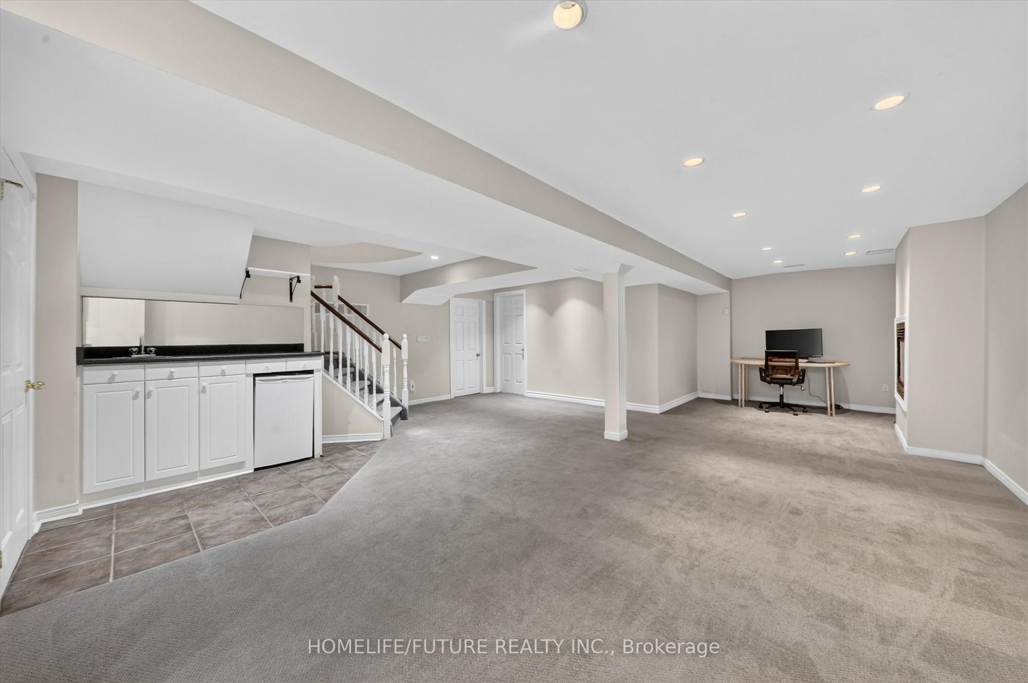 1580 Heathside Crescent Lower, Pickering, ON L1V 5W9 photo 3