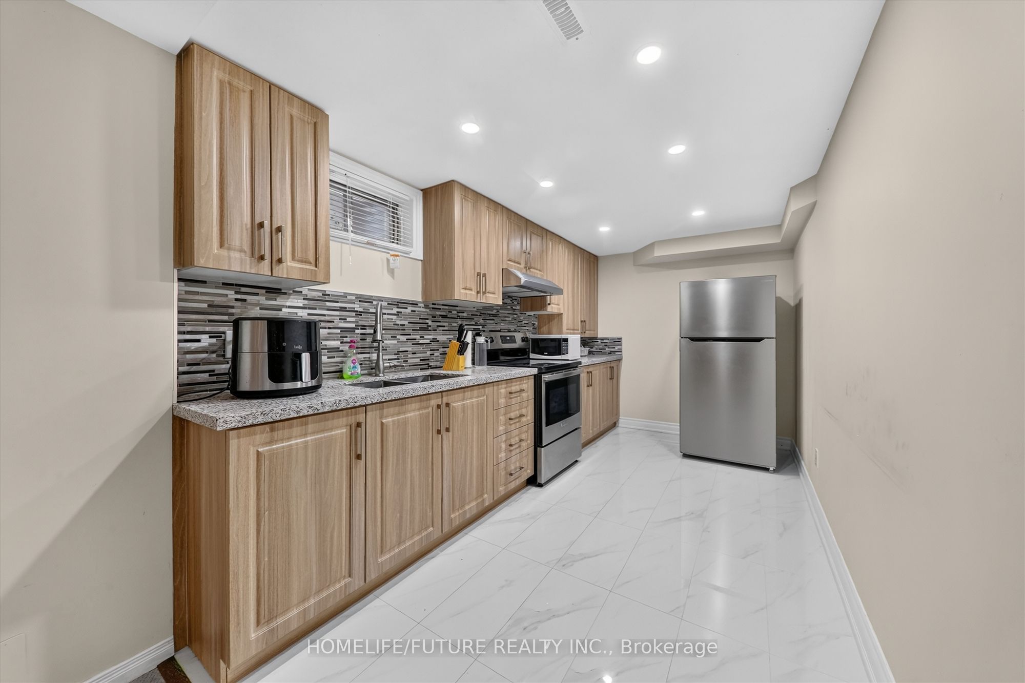1580 Heathside Crescent Lower, Pickering, ON L1V 5W9 photo 4