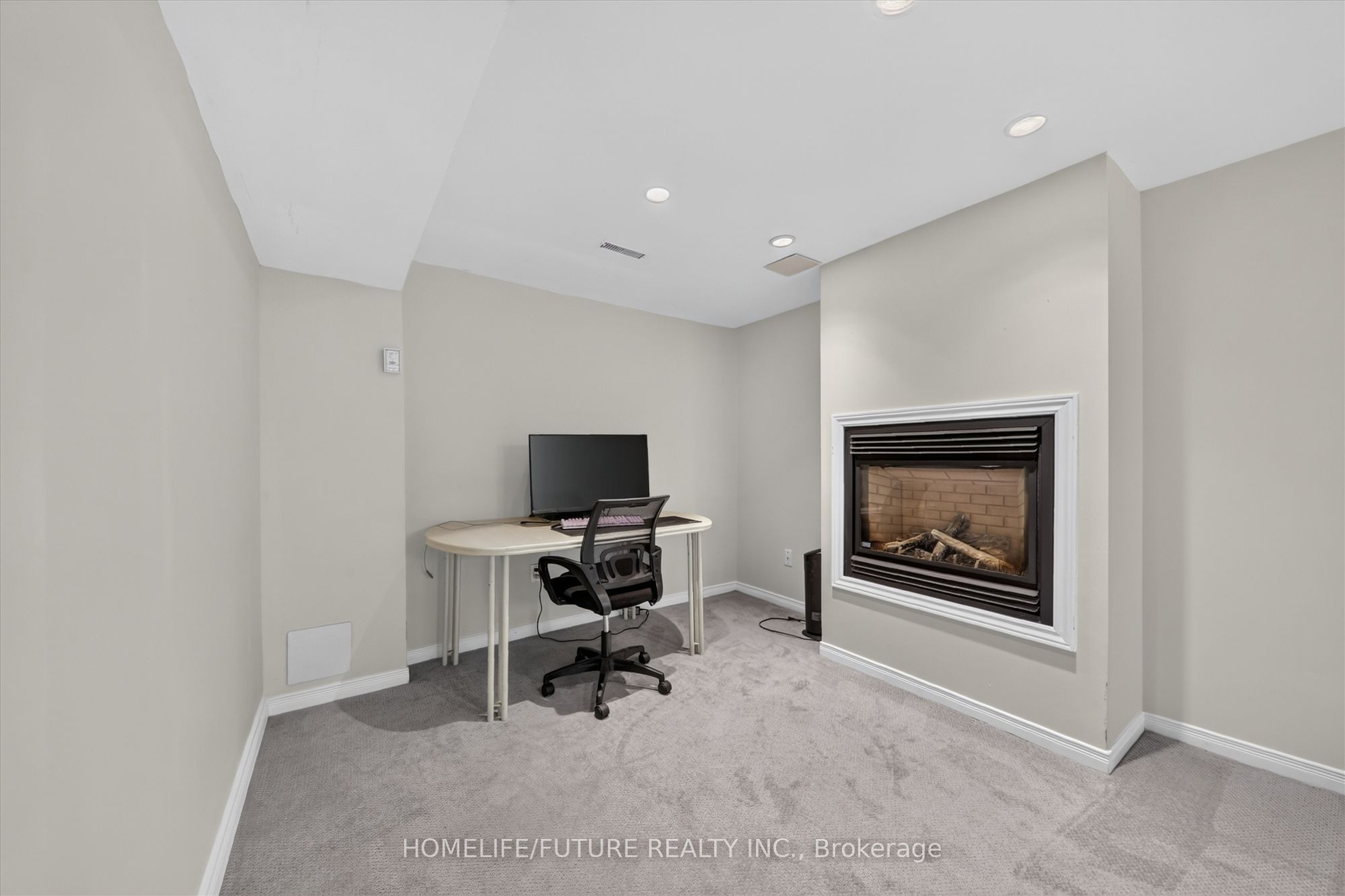 1580 Heathside Crescent Lower, Pickering, ON L1V 5W9 photo 5