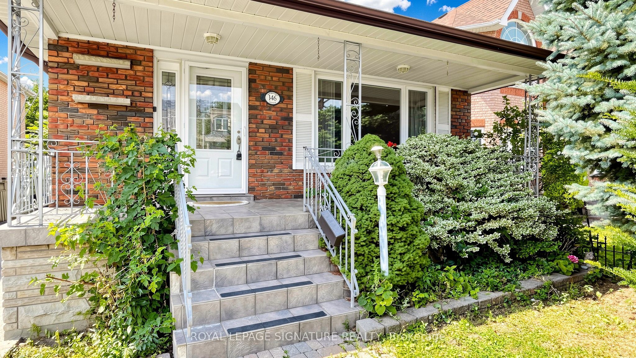 146 Maybourne Avenue, Toronto, ON M1L 2W6 photo 2