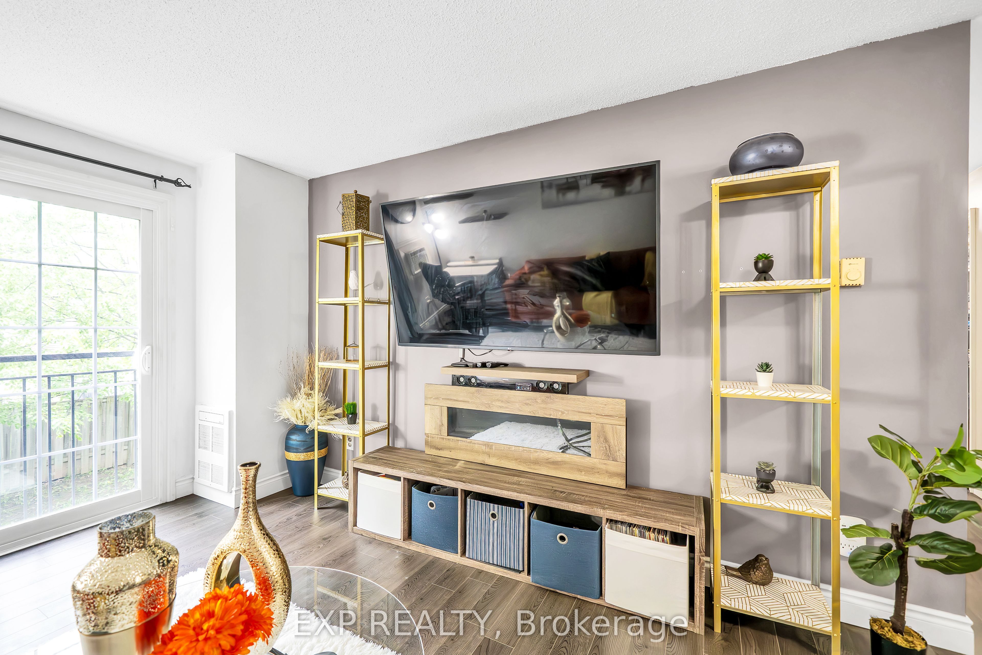 83 Aspen Springs Drive 208, Clarington, ON L1C 5J7 photo 4