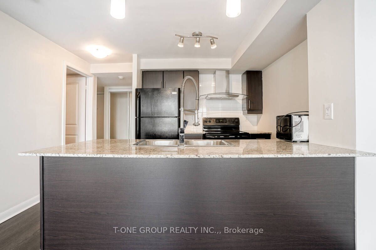 25 Town Centre Court 3301, Toronto, ON M1P 0B4 photo 5