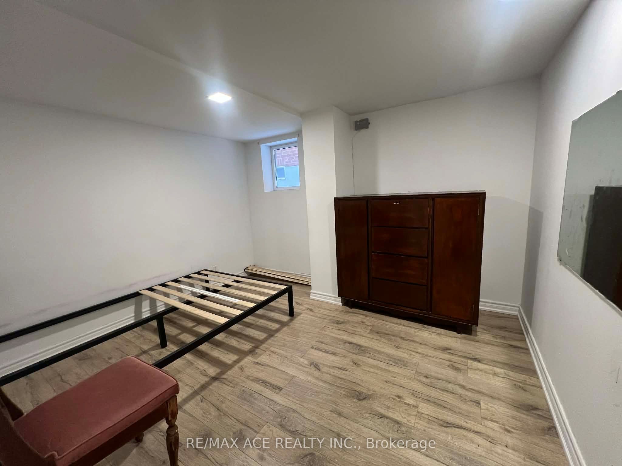 161 Heale Avenue Bsmt, Toronto, ON M1N 3Y2 photo 5
