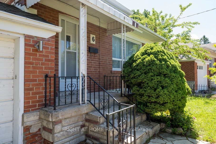 6 Bellvare Crescent Main House, Toronto, ON M1R 2M9