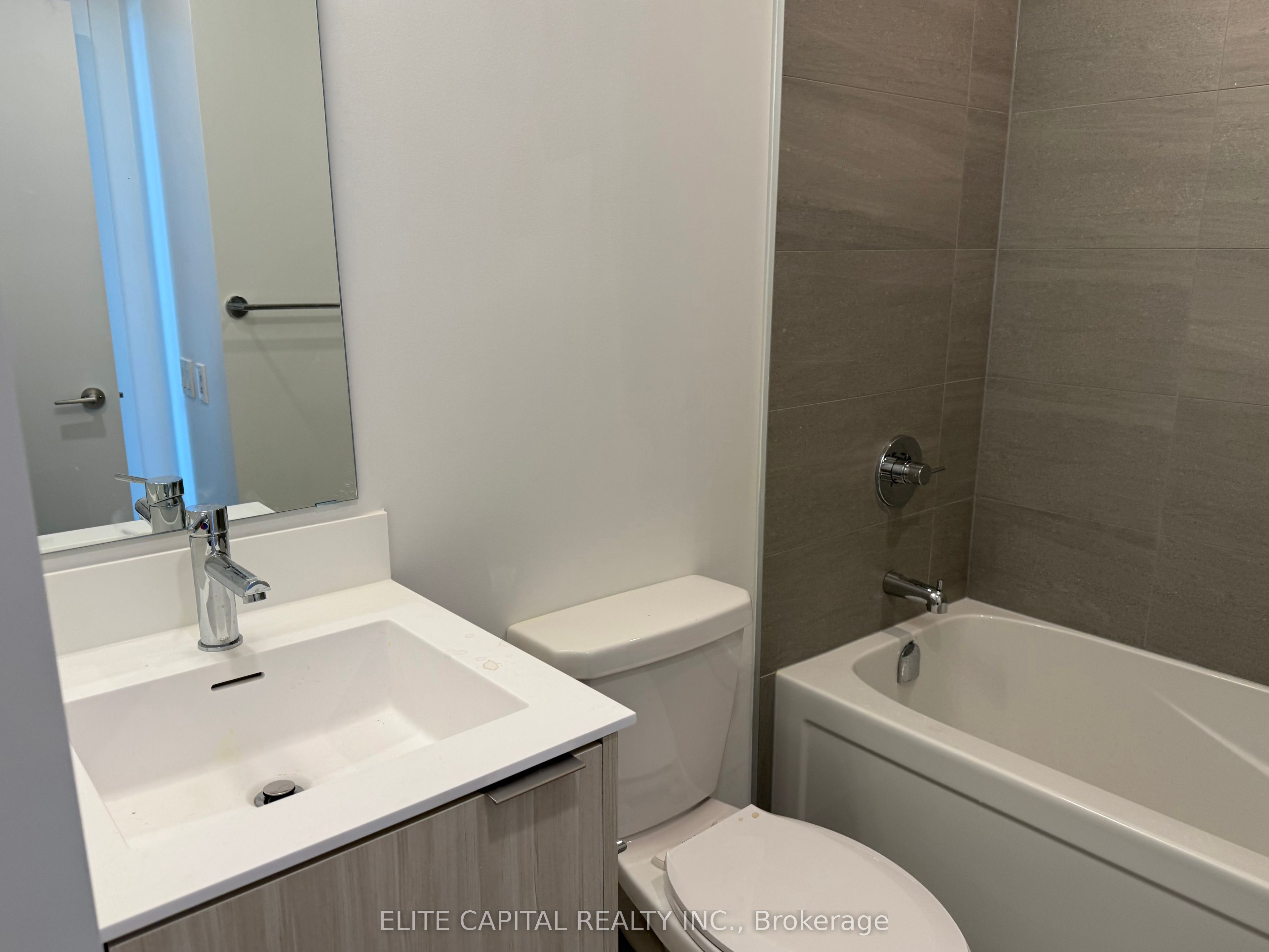 20 Deans Drive 521, Toronto, ON M1L 0J7 photo 4