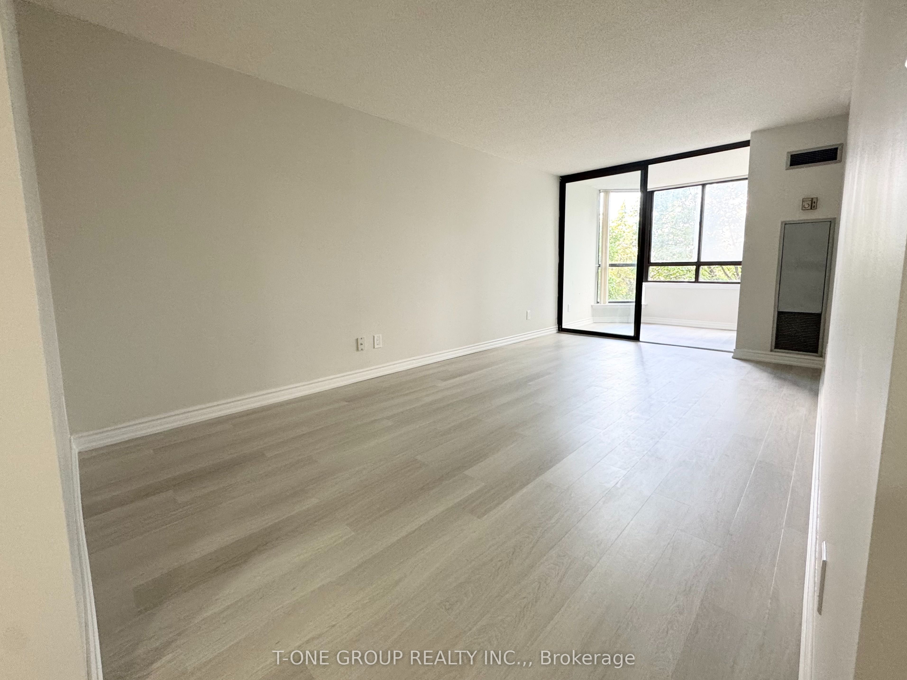 25 Bamburgh Circle 341, Toronto, ON M1W 3W2 photo 4