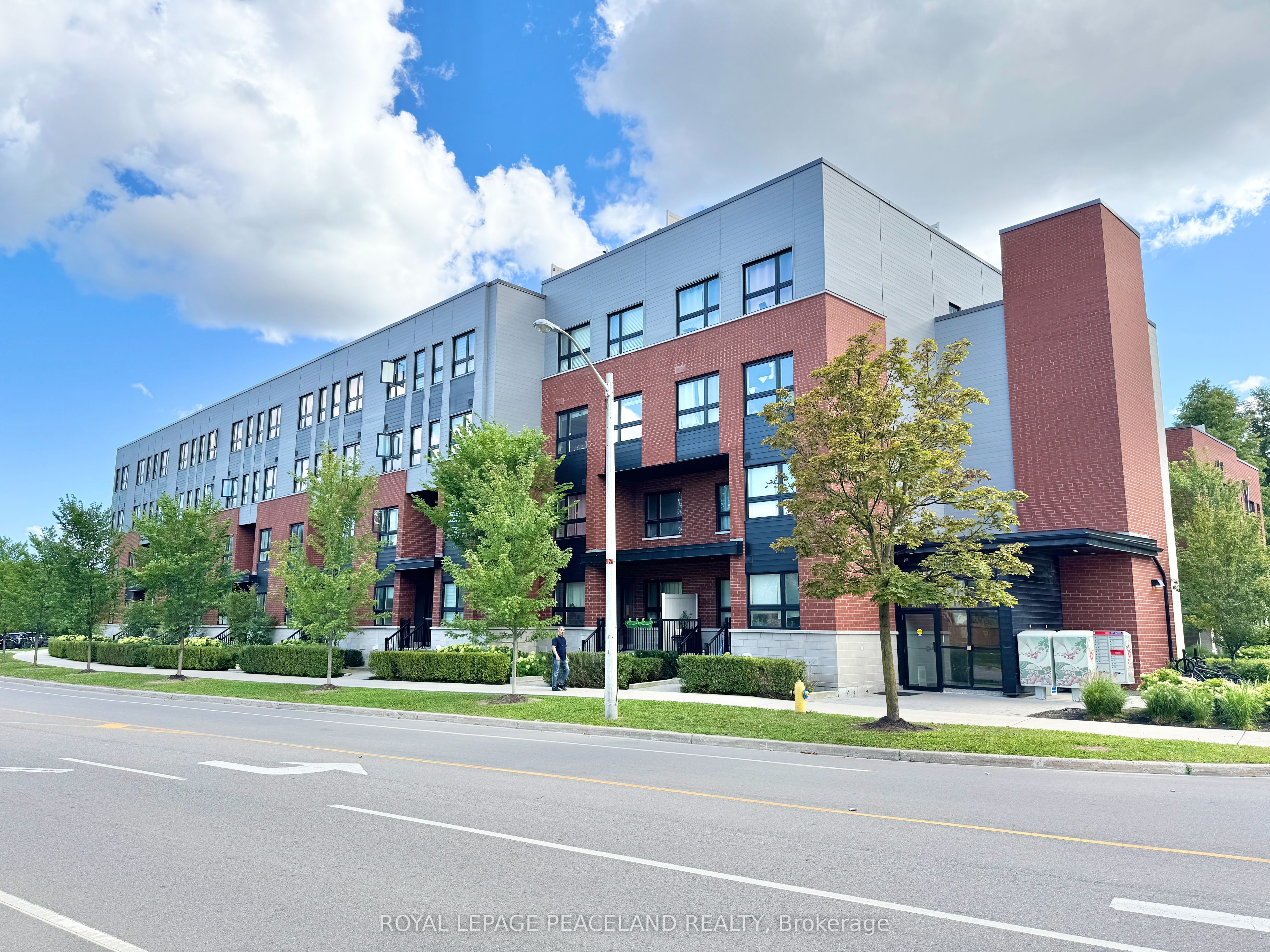 2100 Bridletowne Circle 308, Toronto, ON M1W 0A6