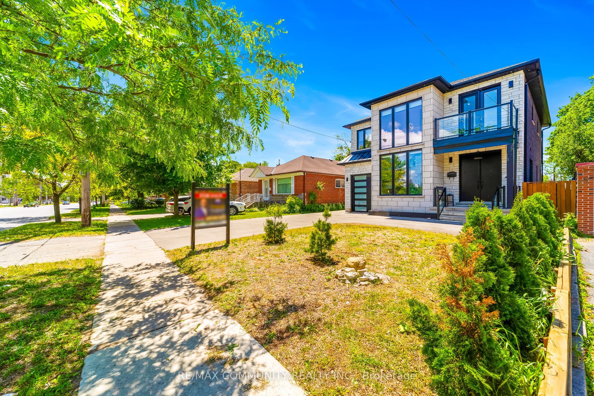 856 Kennedy Road, Toronto, ON M1K 2E7 photo 3