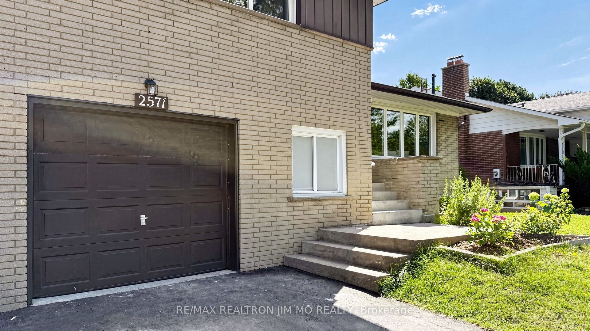 2571 Kennedy Road, Toronto, ON M1T 3H4 photo 3