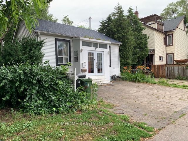 966 Dundas Street E, Toronto, ON M4M 1R5 photo 4