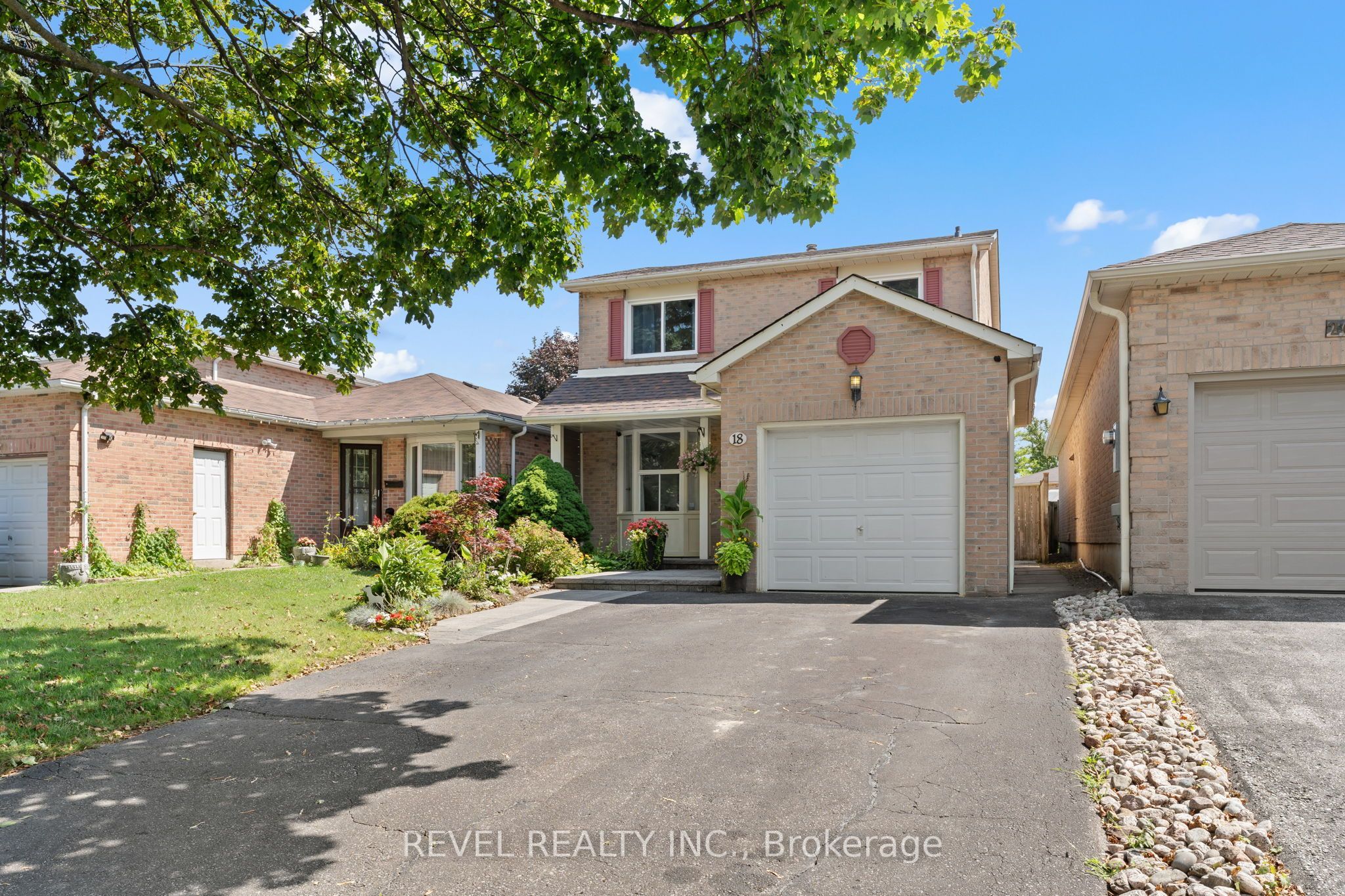 18 Longstaff Drive, Ajax, ON L1S 5J1