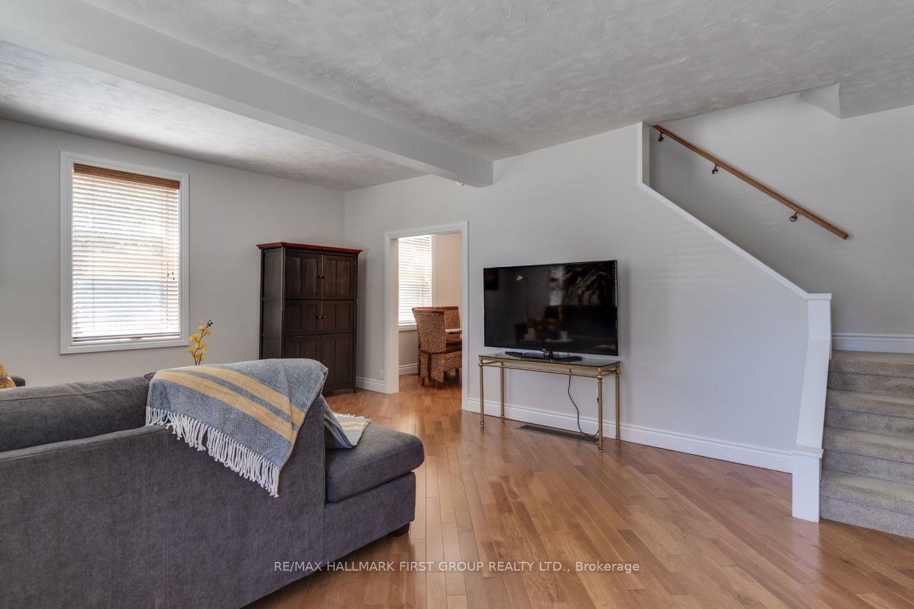 26 Whiting Avenue, Oshawa, ON L1H 3T3 photo 5
